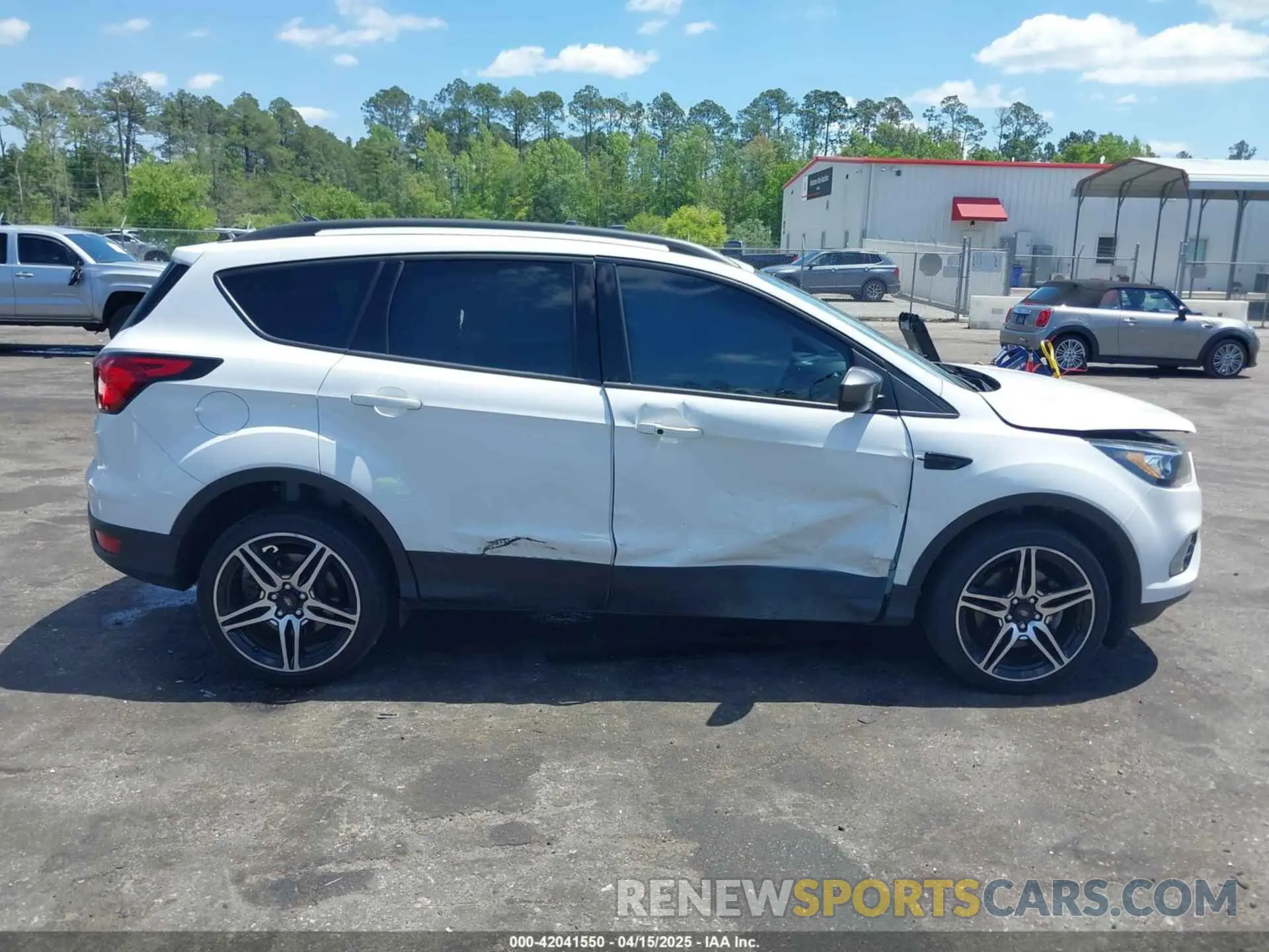 13 Photograph of a damaged car 1FMCU9HD9KUC56674 FORD ESCAPE 2019
