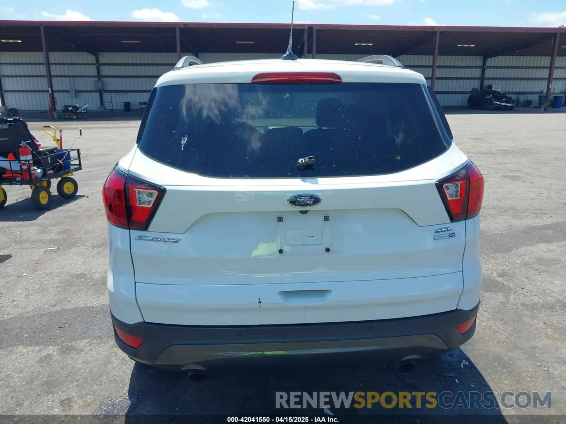 16 Photograph of a damaged car 1FMCU9HD9KUC56674 FORD ESCAPE 2019