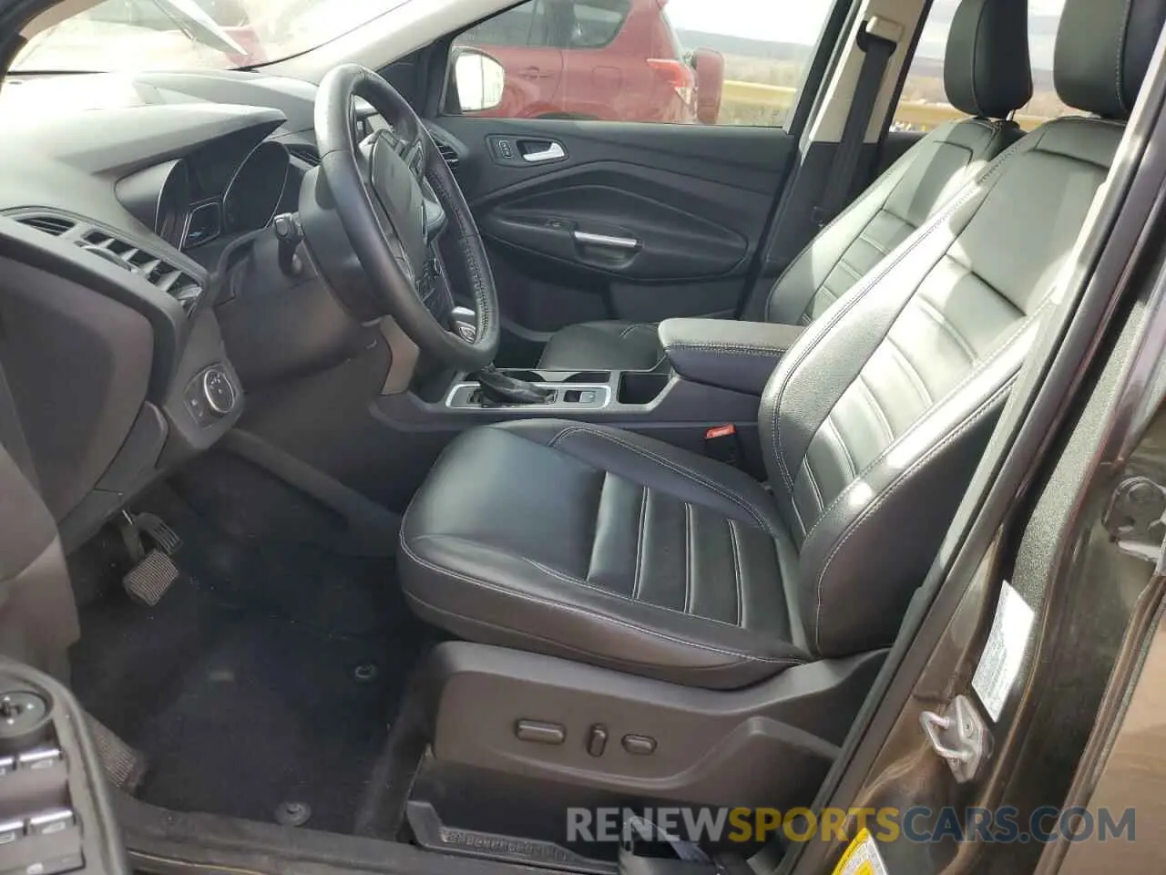 7 Photograph of a damaged car 1FMCU9HDXKUA05646 FORD ESCAPE 2019