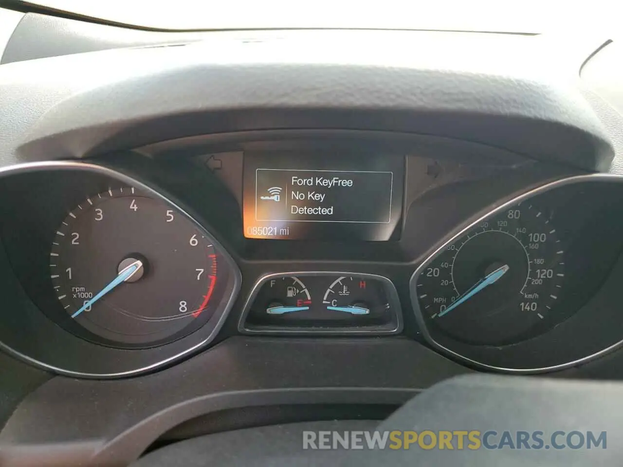 9 Photograph of a damaged car 1FMCU9HDXKUA05646 FORD ESCAPE 2019