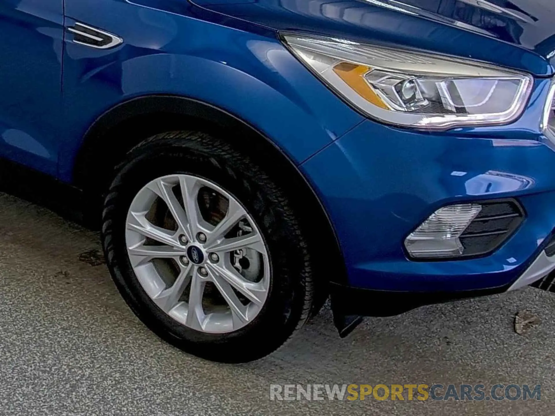 5 Photograph of a damaged car 1FMCU9HDXKUA65619 FORD ESCAPE 2019