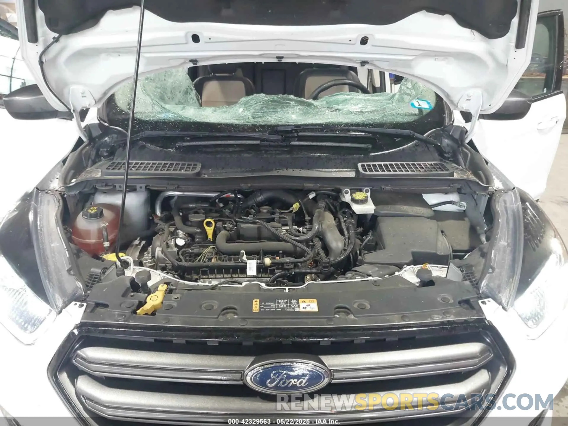 10 Photograph of a damaged car 1FMCU9HDXKUA66057 FORD ESCAPE 2019