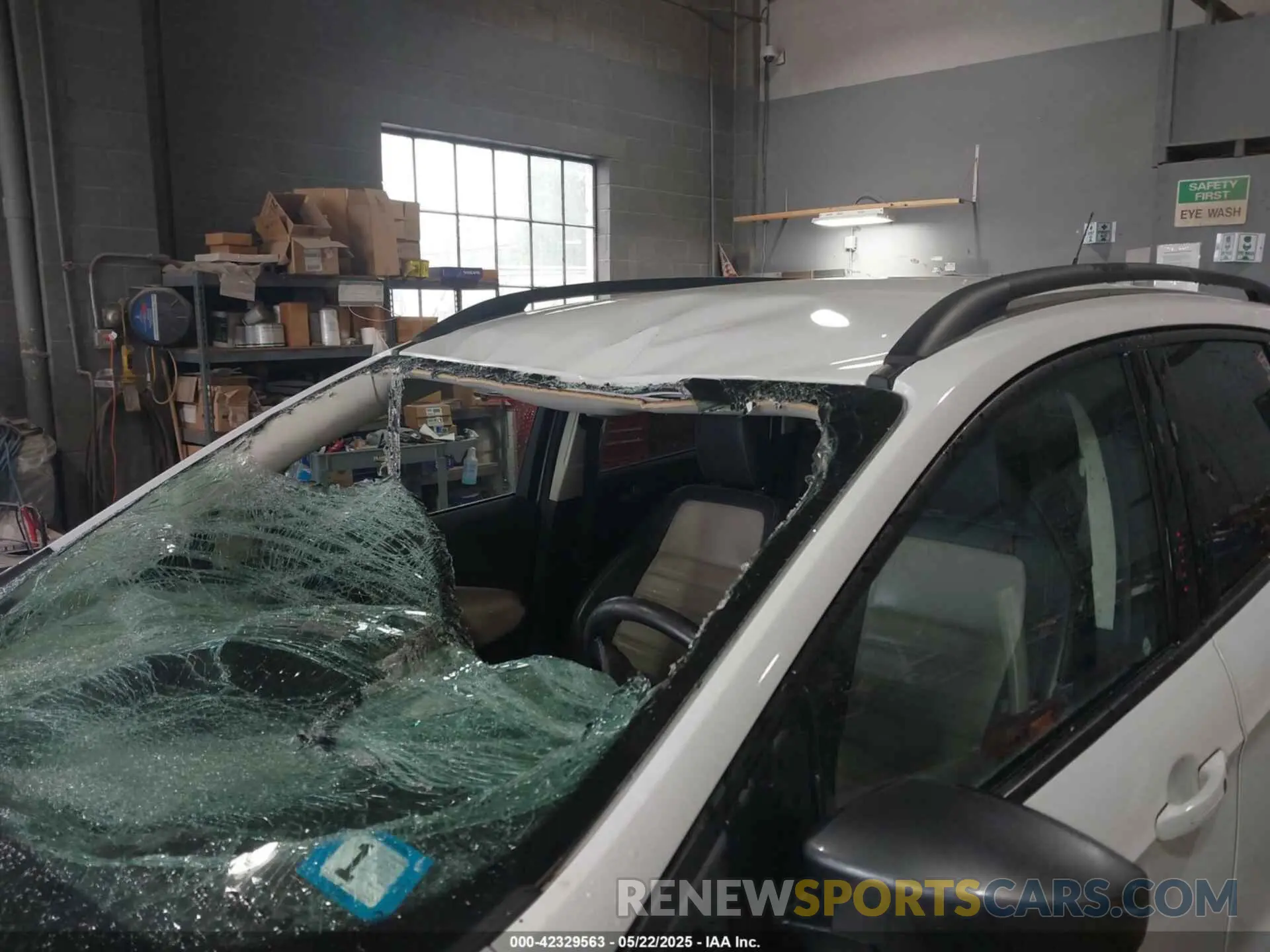 6 Photograph of a damaged car 1FMCU9HDXKUA66057 FORD ESCAPE 2019