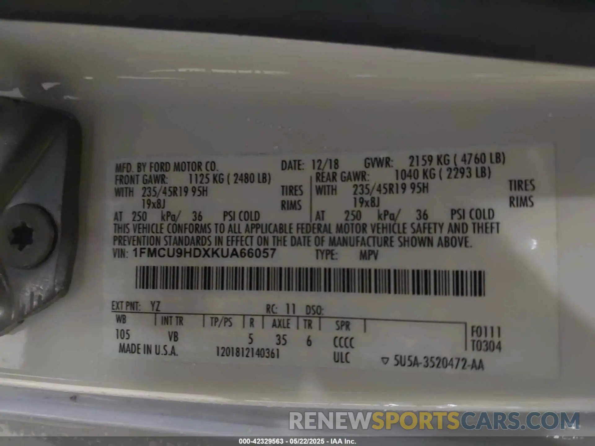 9 Photograph of a damaged car 1FMCU9HDXKUA66057 FORD ESCAPE 2019