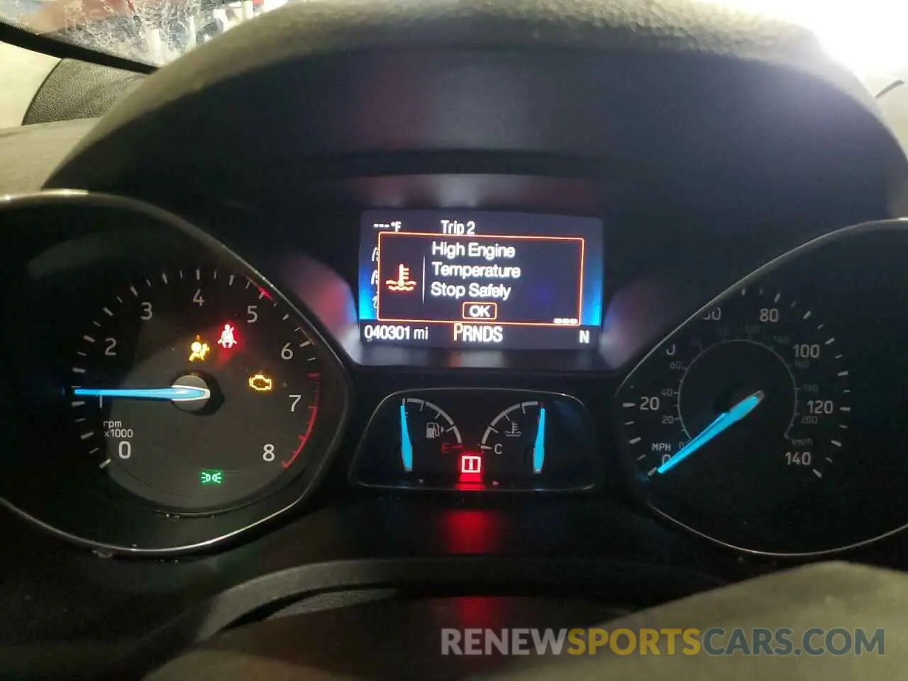 9 Photograph of a damaged car 1FMCU9HDXKUA81996 FORD ESCAPE 2019