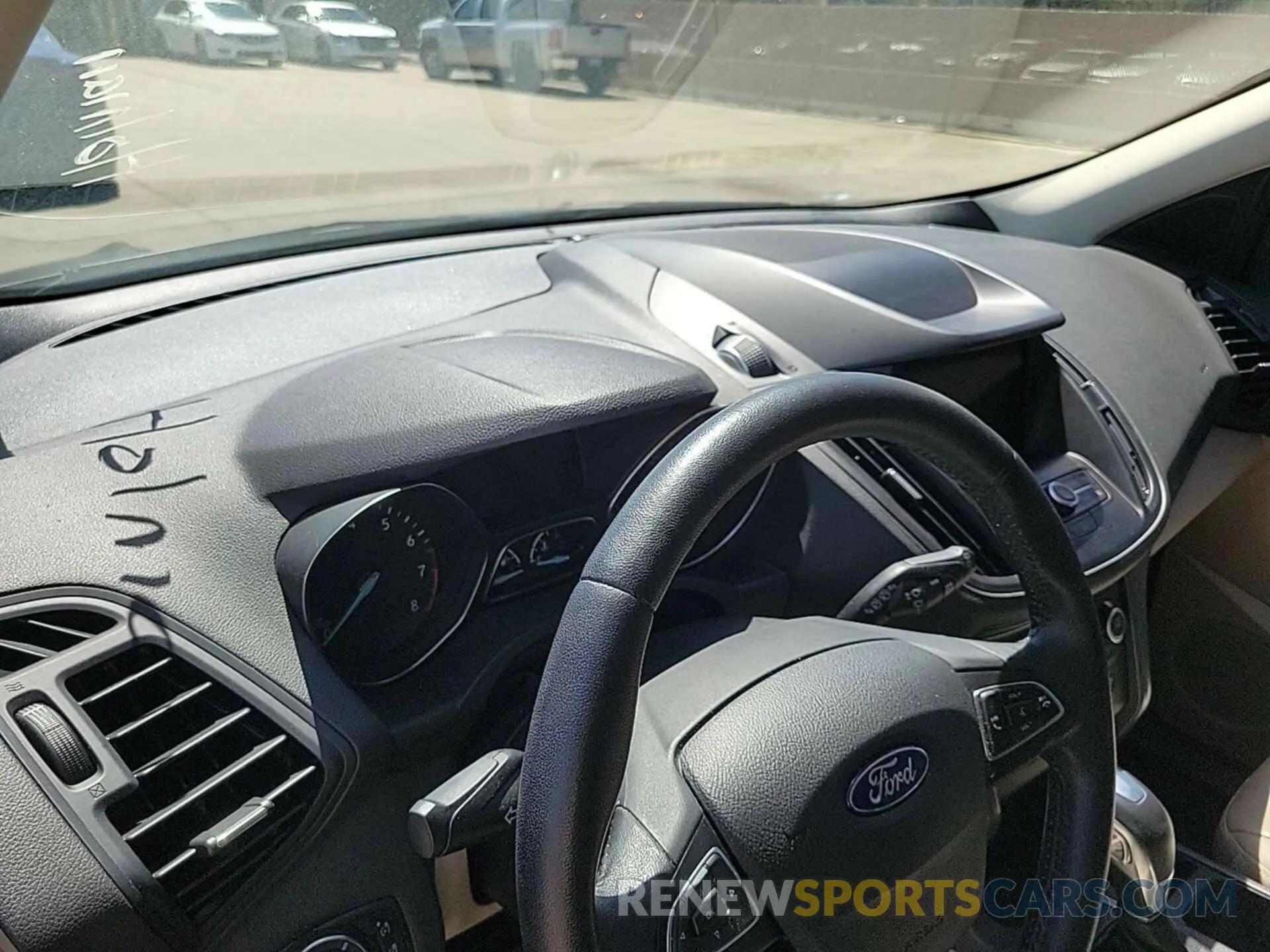 9 Photograph of a damaged car 1FMCU9HDXKUC07578 FORD ESCAPE 2019