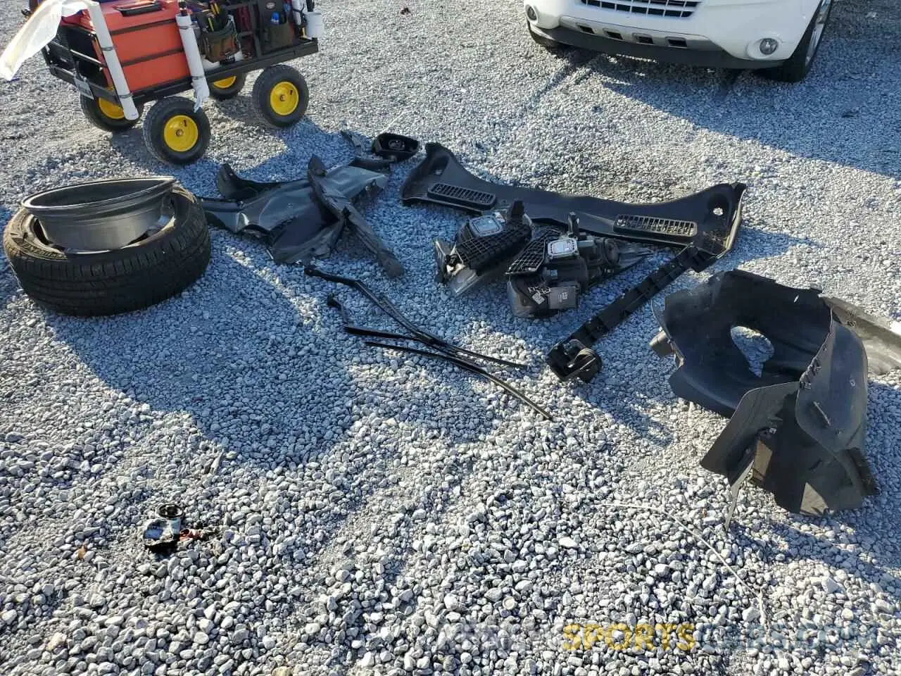 15 Photograph of a damaged car 1FMCU9J90KUA75324 FORD ESCAPE 2019