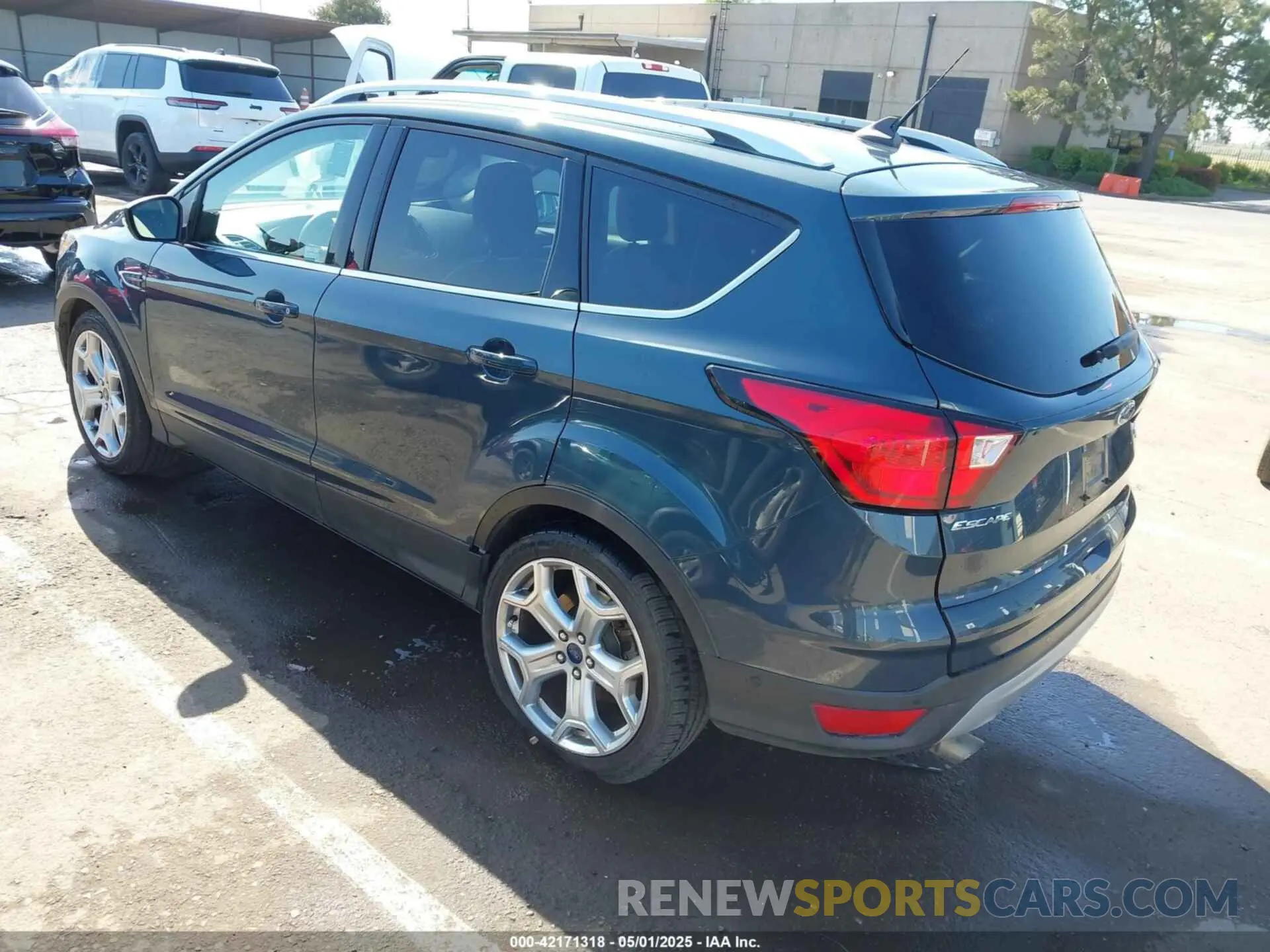 3 Photograph of a damaged car 1FMCU9J90KUB69249 FORD ESCAPE 2019