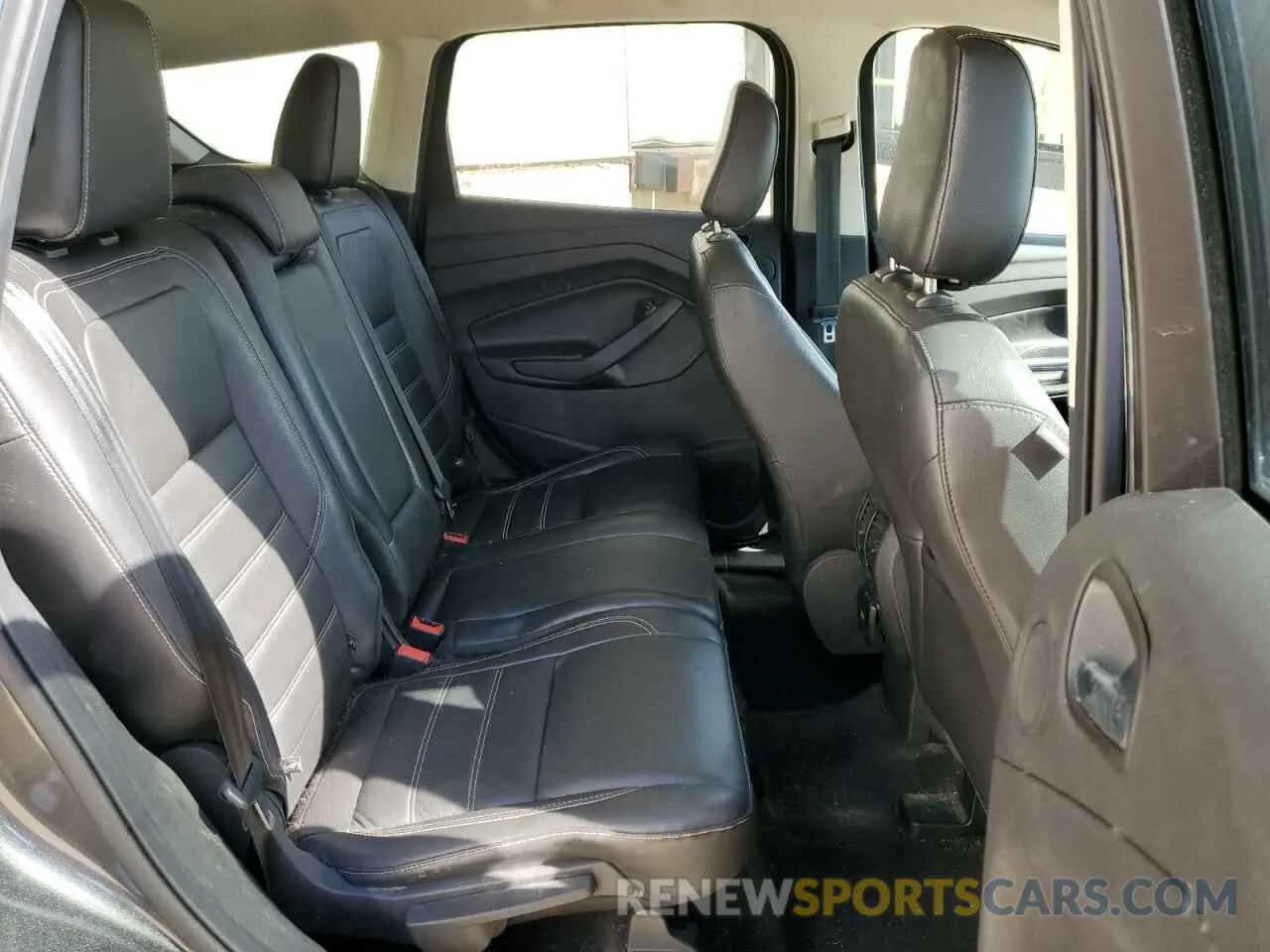 11 Photograph of a damaged car 1FMCU9J91KUA15536 FORD ESCAPE 2019