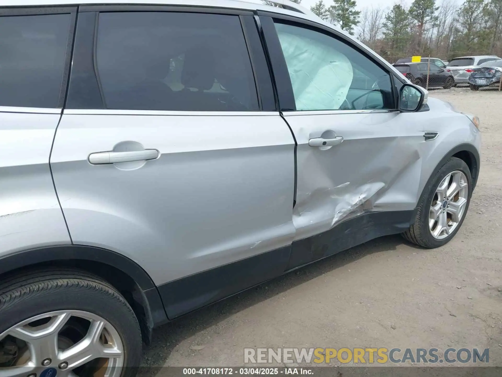 6 Photograph of a damaged car 1FMCU9J91KUA91323 FORD ESCAPE 2019