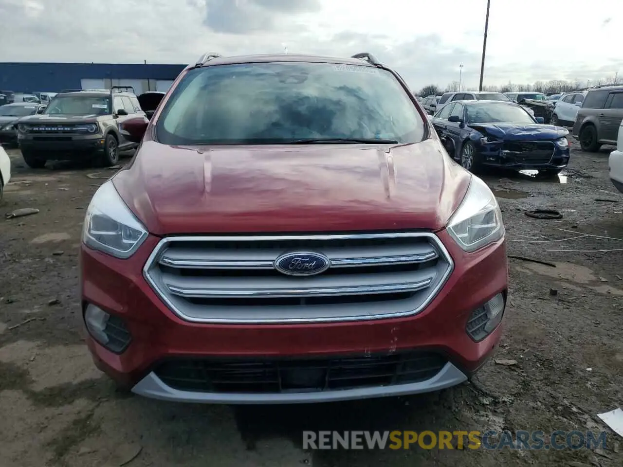5 Photograph of a damaged car 1FMCU9J91KUB56025 FORD ESCAPE 2019