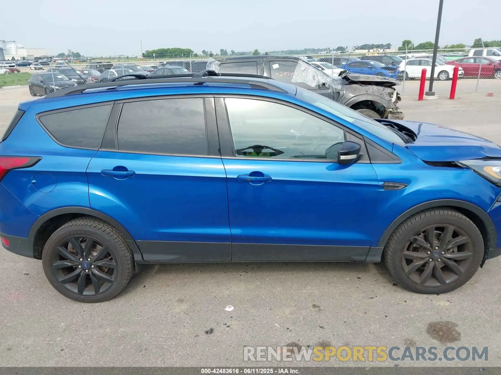 13 Photograph of a damaged car 1FMCU9J91KUB71303 FORD ESCAPE 2019