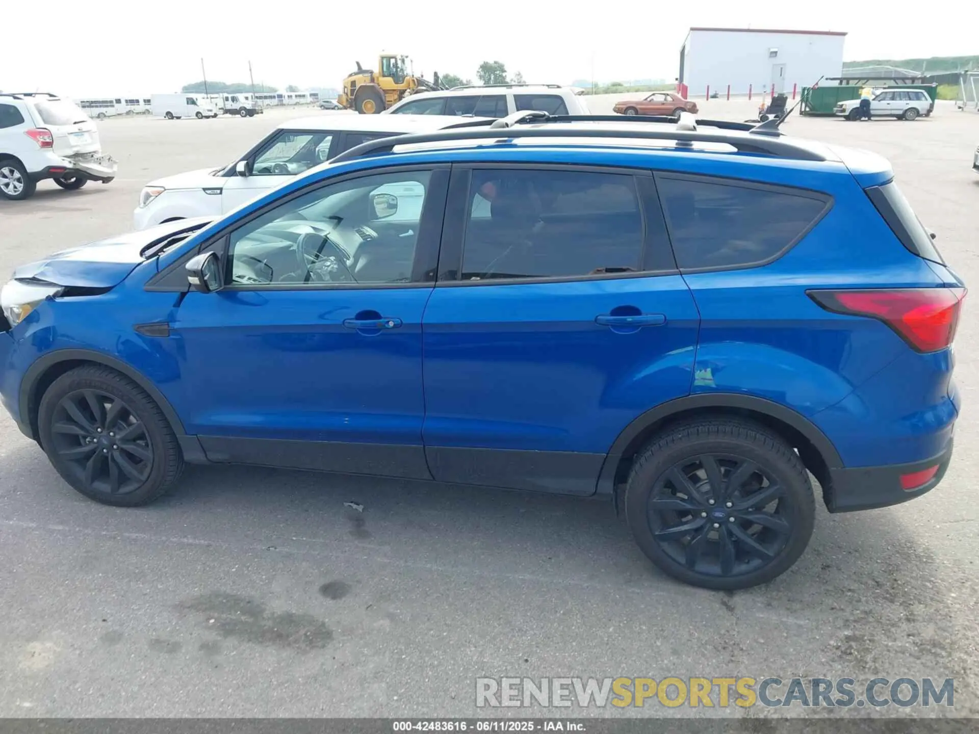 14 Photograph of a damaged car 1FMCU9J91KUB71303 FORD ESCAPE 2019