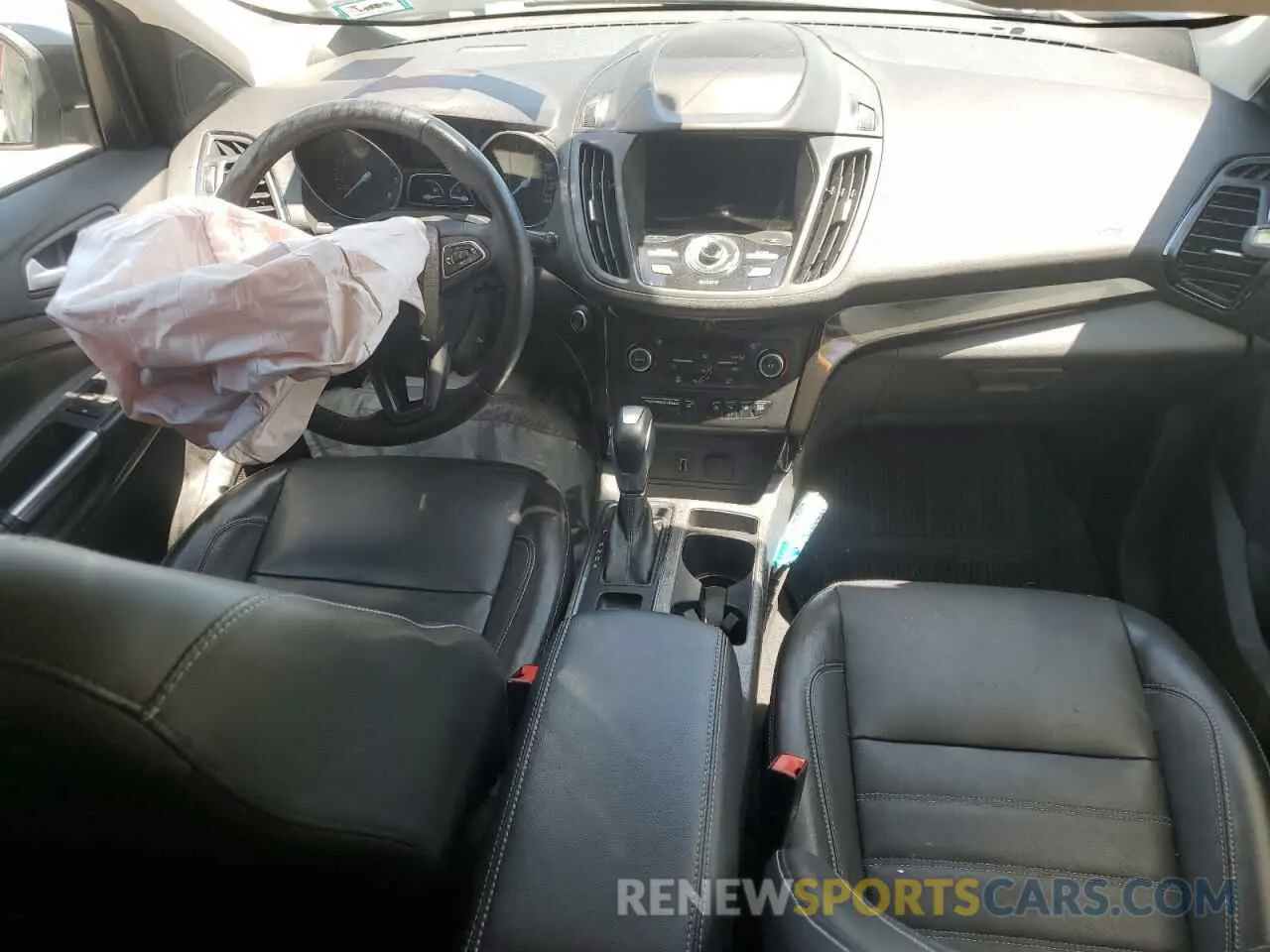8 Photograph of a damaged car 1FMCU9J91KUC57176 FORD ESCAPE 2019