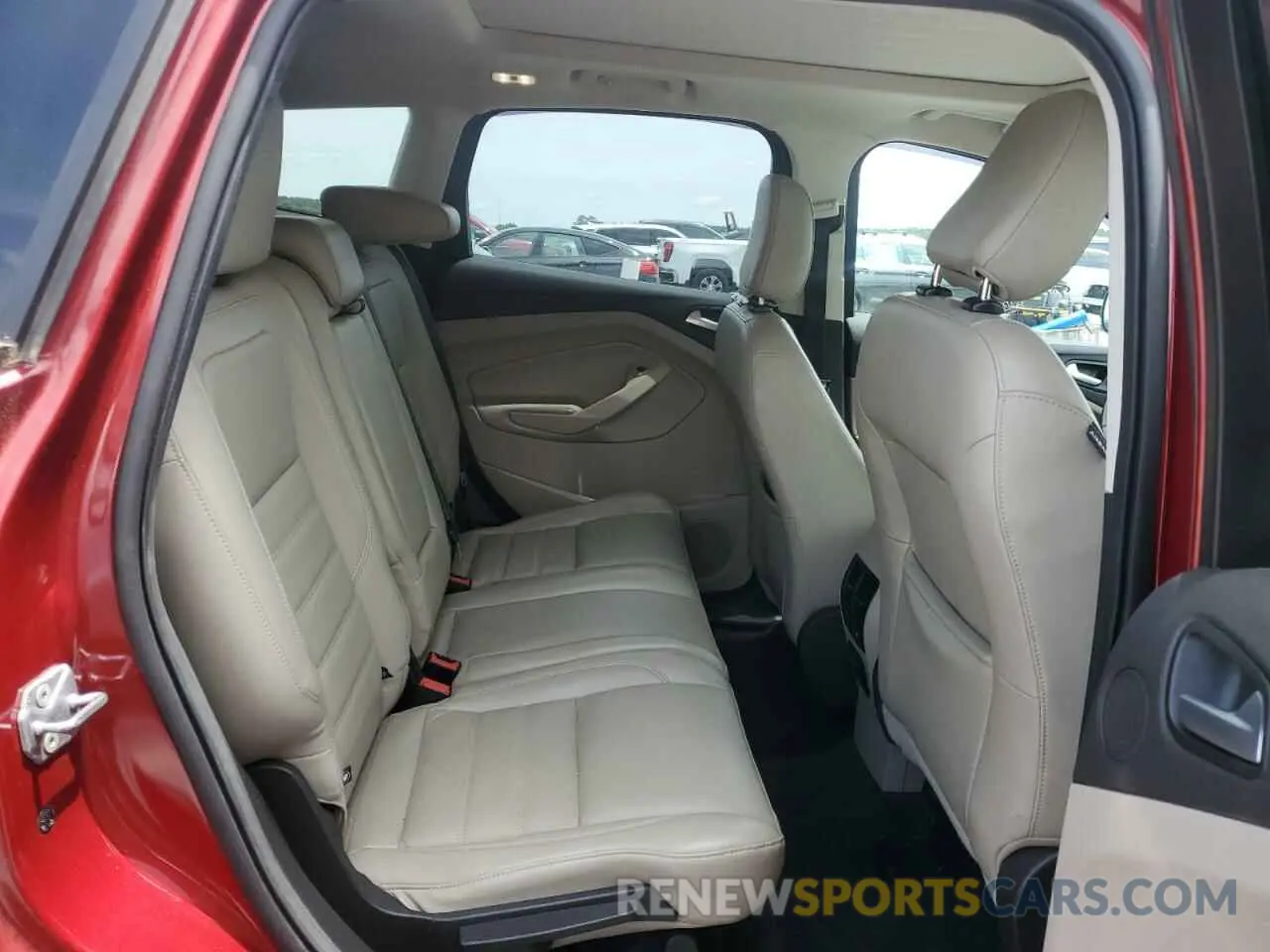 10 Photograph of a damaged car 1FMCU9J92KUA43846 FORD ESCAPE 2019
