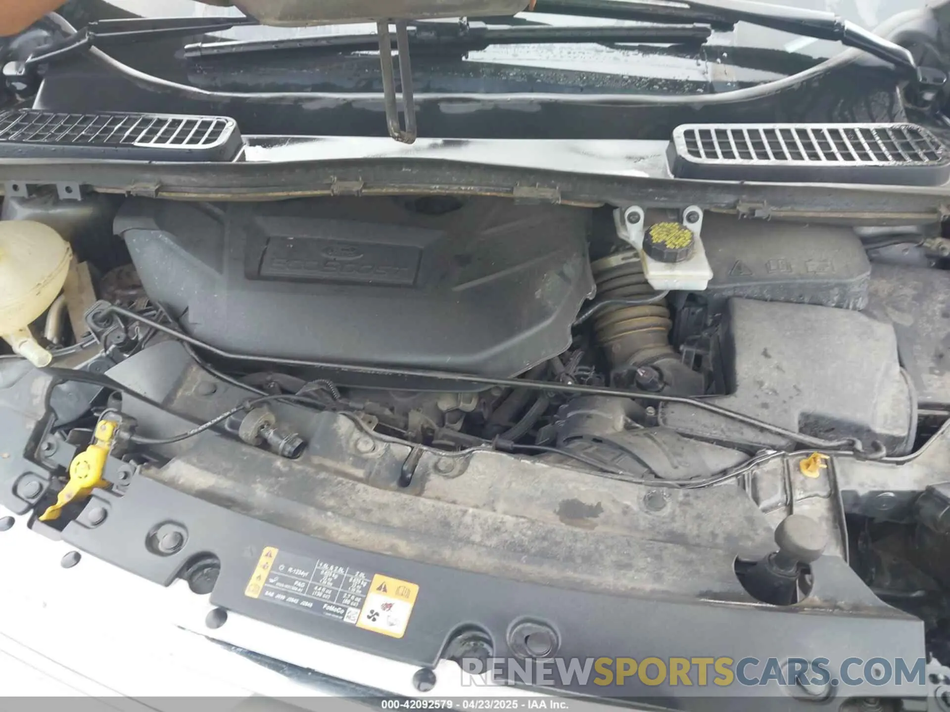 10 Photograph of a damaged car 1FMCU9J92KUA60386 FORD ESCAPE 2019