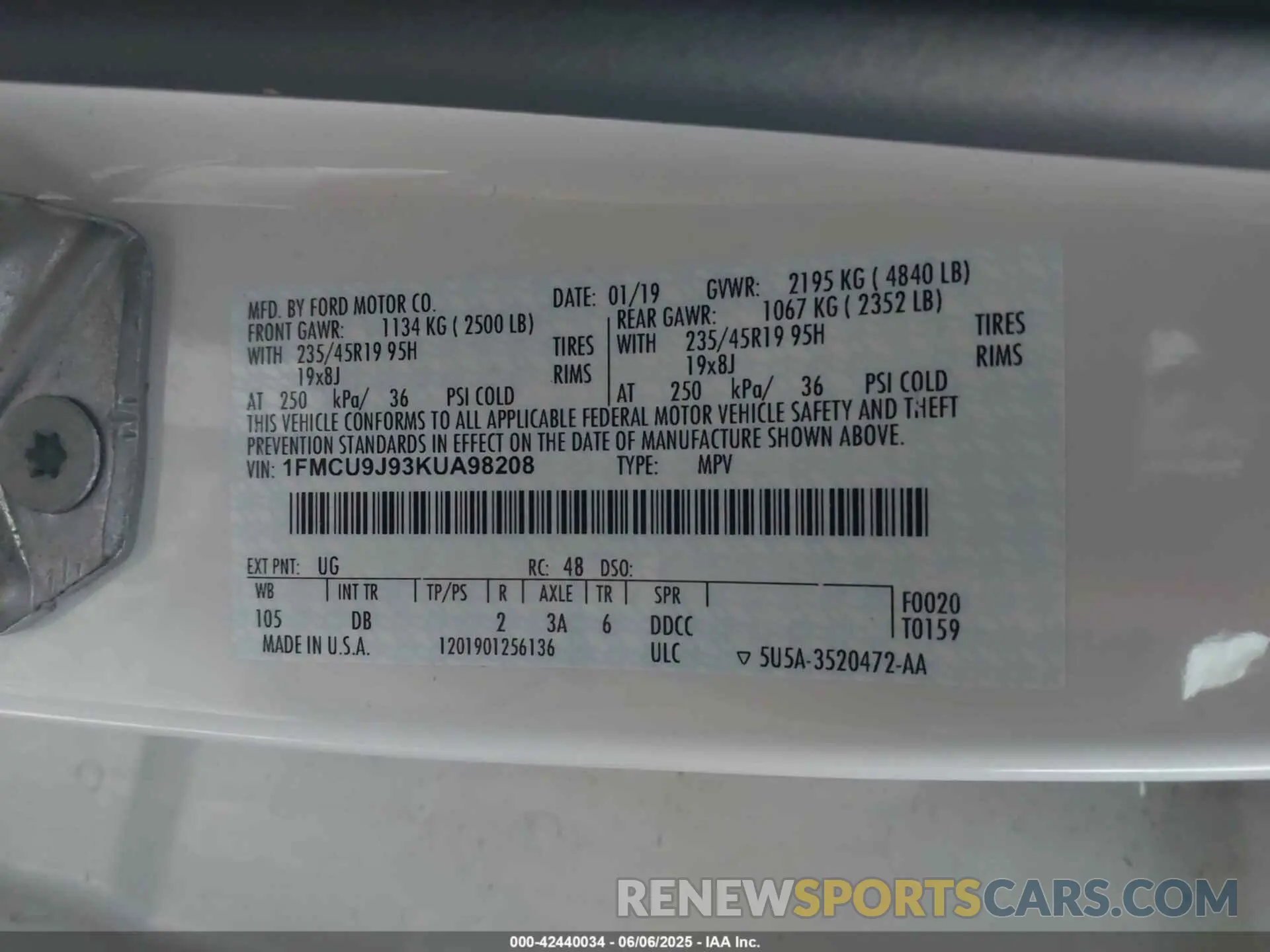 9 Photograph of a damaged car 1FMCU9J93KUA98208 FORD ESCAPE 2019