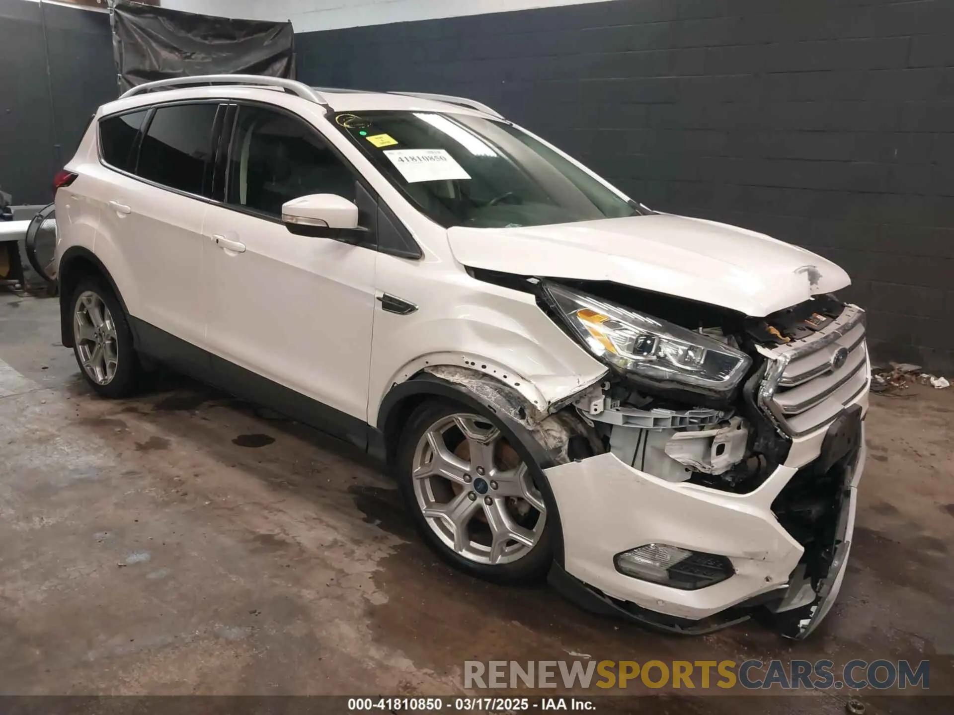 1 Photograph of a damaged car 1FMCU9J94KUA28247 FORD ESCAPE 2019