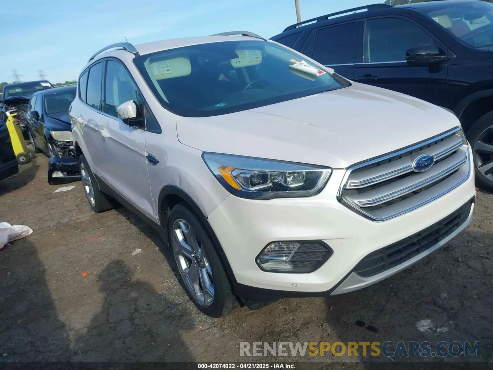 1 Photograph of a damaged car 1FMCU9J94KUA43850 FORD ESCAPE 2019