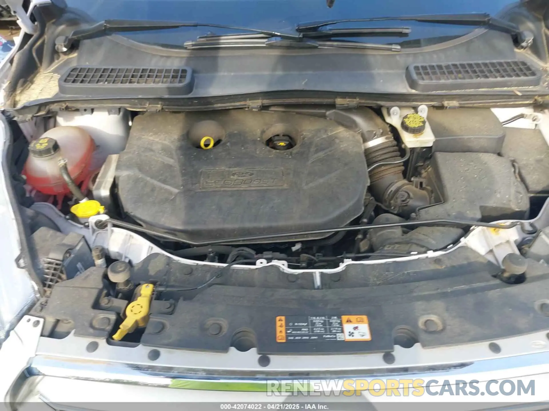 10 Photograph of a damaged car 1FMCU9J94KUA43850 FORD ESCAPE 2019