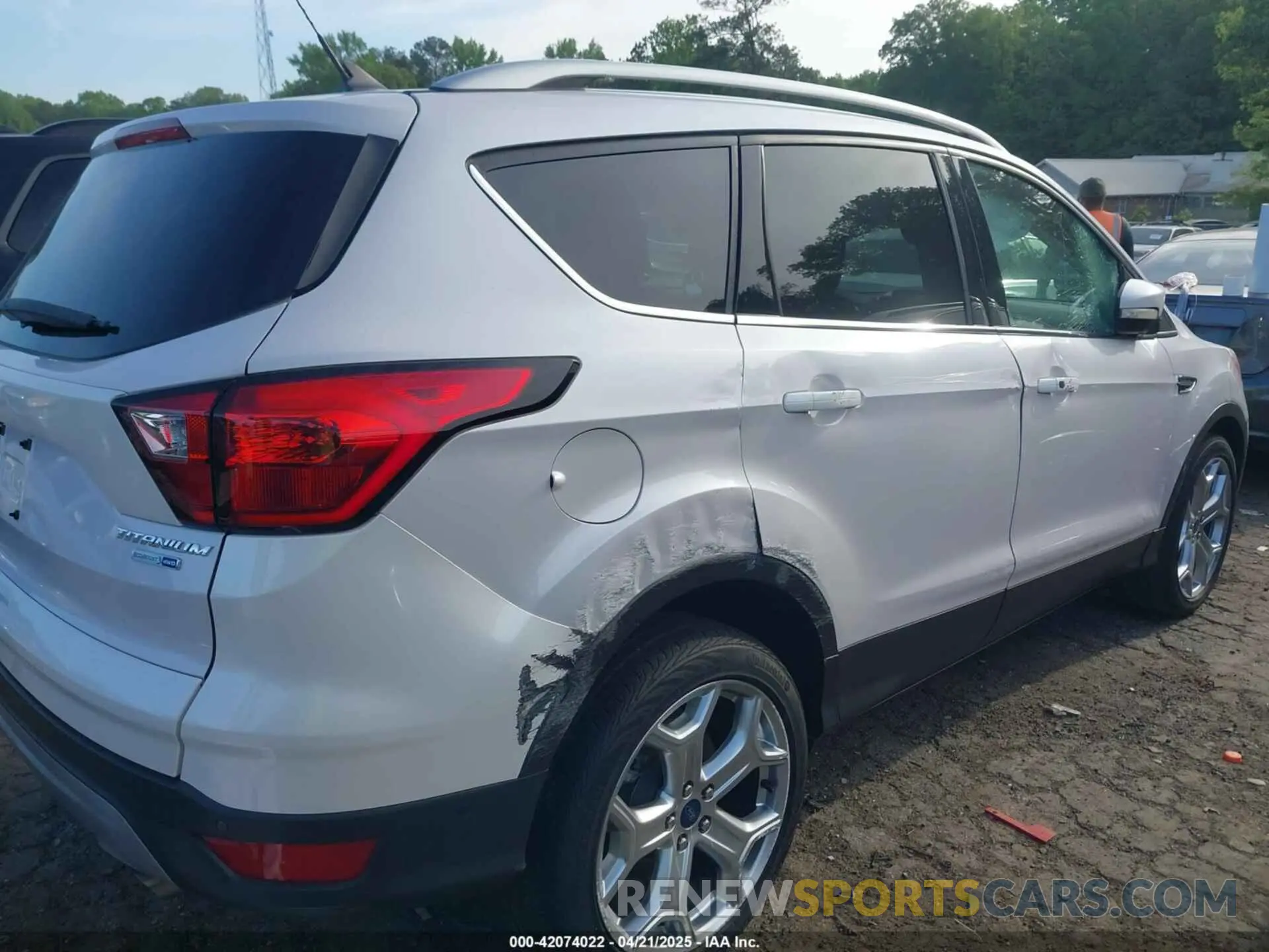 6 Photograph of a damaged car 1FMCU9J94KUA43850 FORD ESCAPE 2019