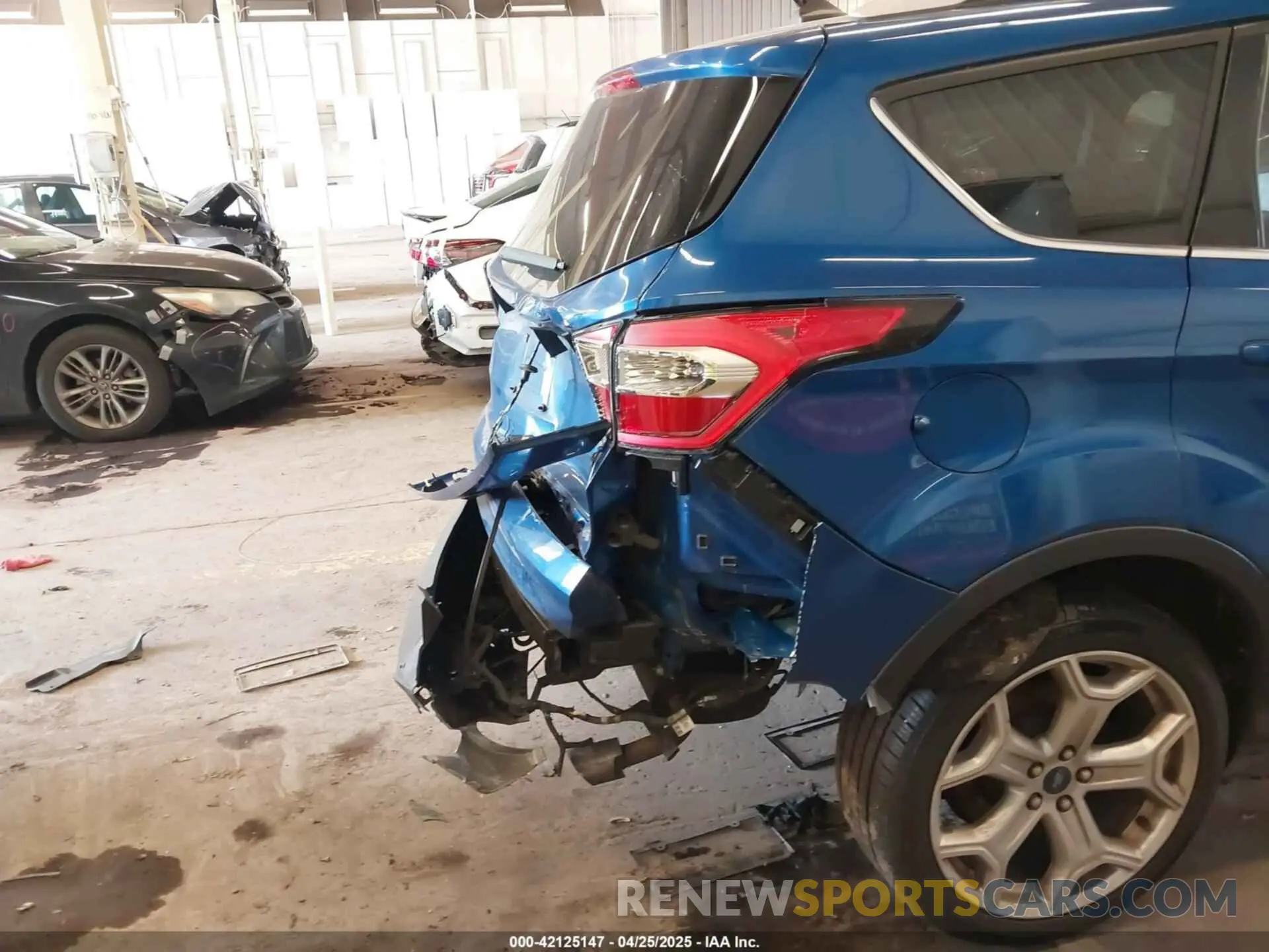 20 Photograph of a damaged car 1FMCU9J94KUA55562 FORD ESCAPE 2019