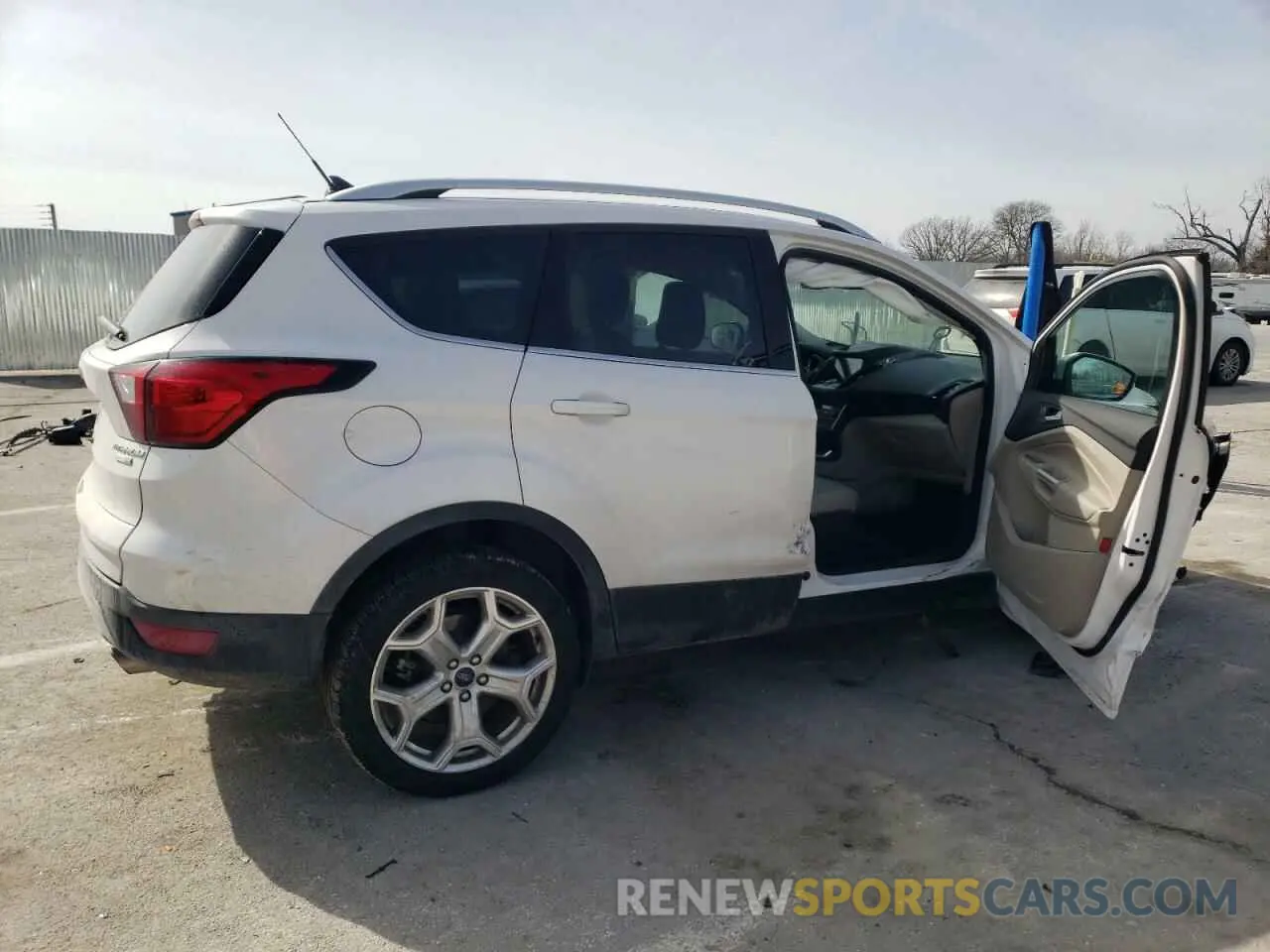 3 Photograph of a damaged car 1FMCU9J94KUC03970 FORD ESCAPE 2019