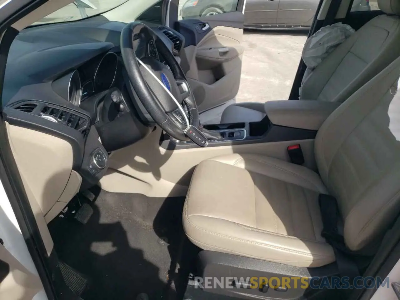 7 Photograph of a damaged car 1FMCU9J94KUC03970 FORD ESCAPE 2019