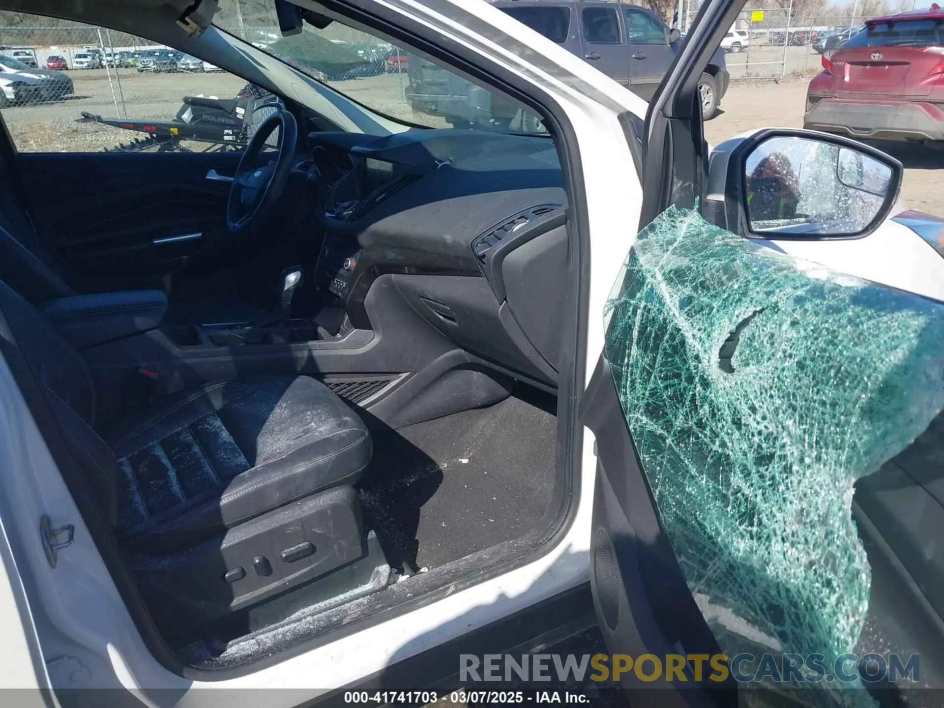 5 Photograph of a damaged car 1FMCU9J94KUC29694 FORD ESCAPE 2019