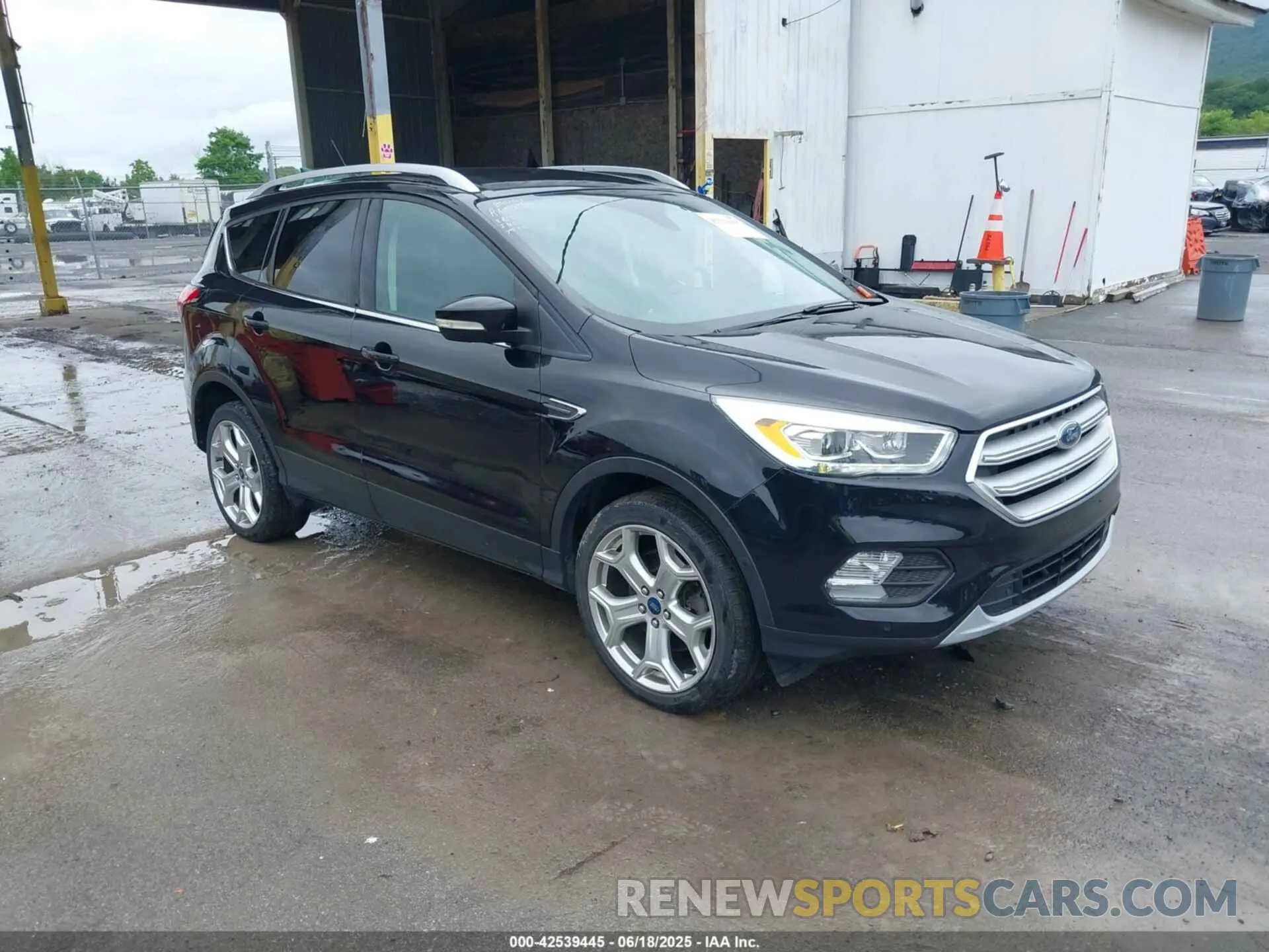 1 Photograph of a damaged car 1FMCU9J95KUA09190 FORD ESCAPE 2019