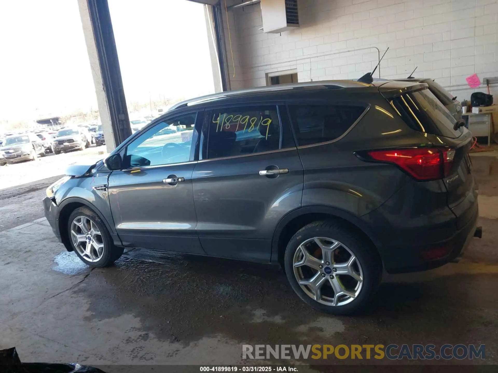 14 Photograph of a damaged car 1FMCU9J95KUA19816 FORD ESCAPE 2019