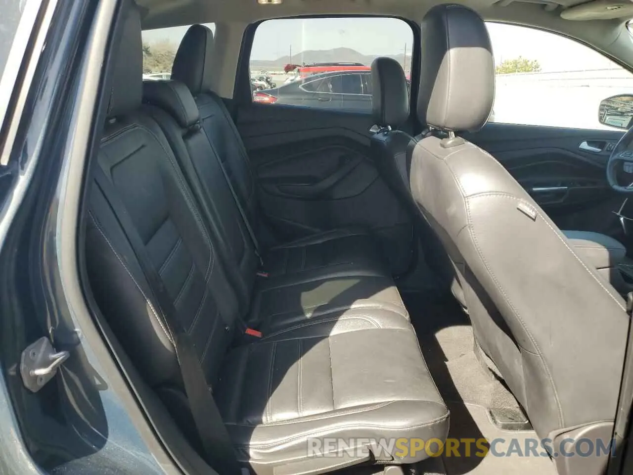 10 Photograph of a damaged car 1FMCU9J95KUA32579 FORD ESCAPE 2019