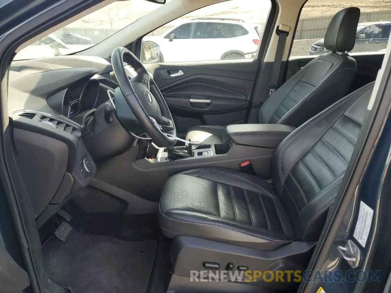 7 Photograph of a damaged car 1FMCU9J95KUA32579 FORD ESCAPE 2019