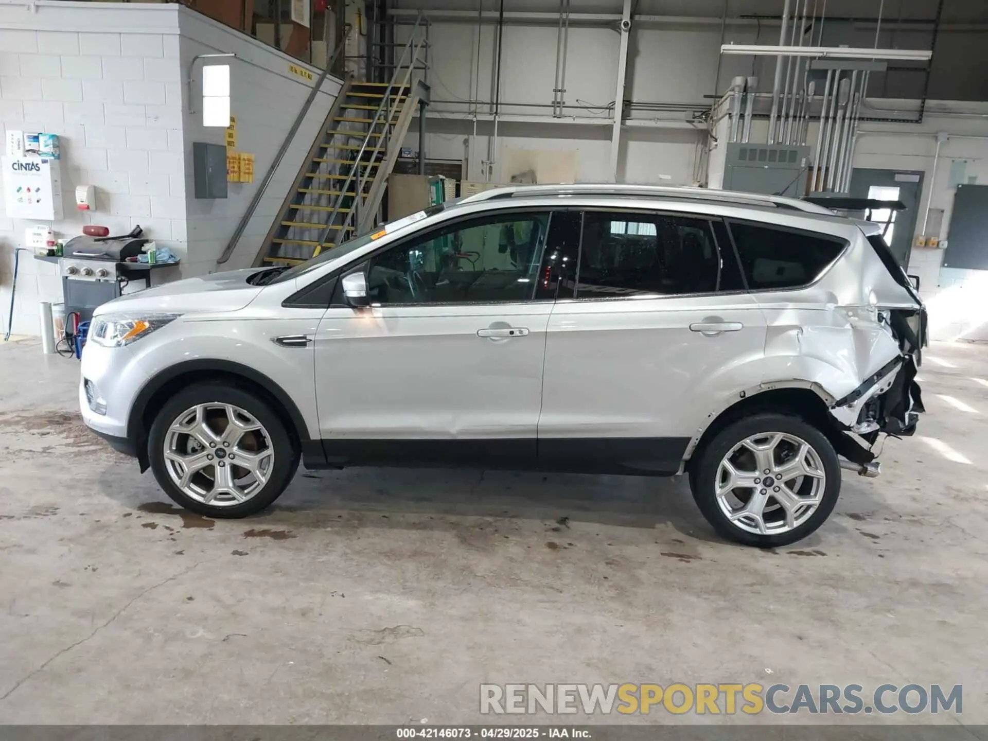 14 Photograph of a damaged car 1FMCU9J95KUA52315 FORD ESCAPE 2019