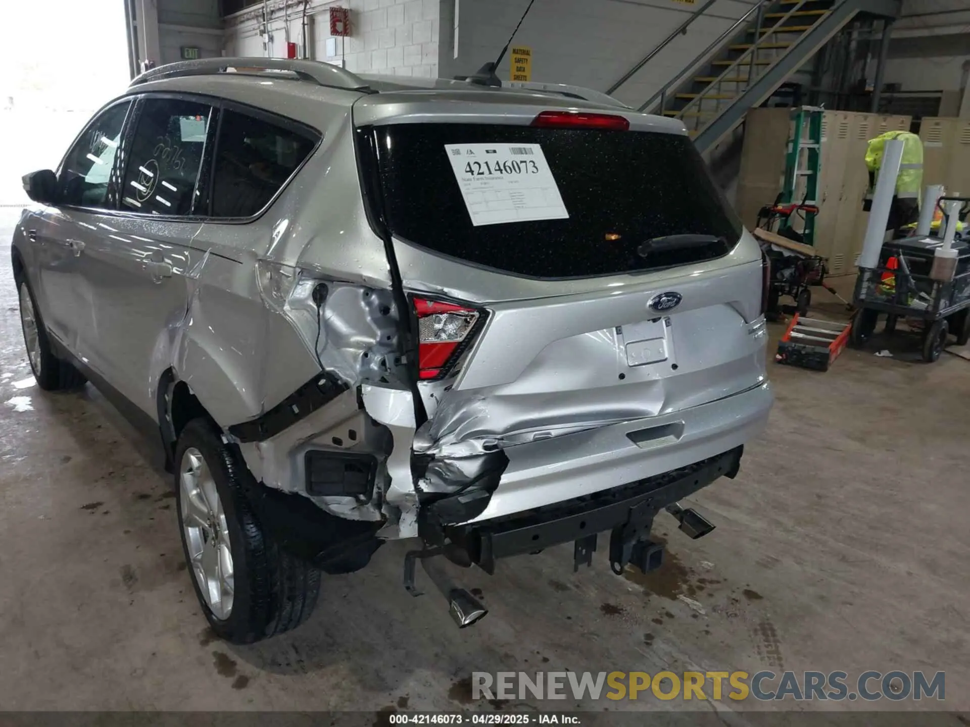 6 Photograph of a damaged car 1FMCU9J95KUA52315 FORD ESCAPE 2019