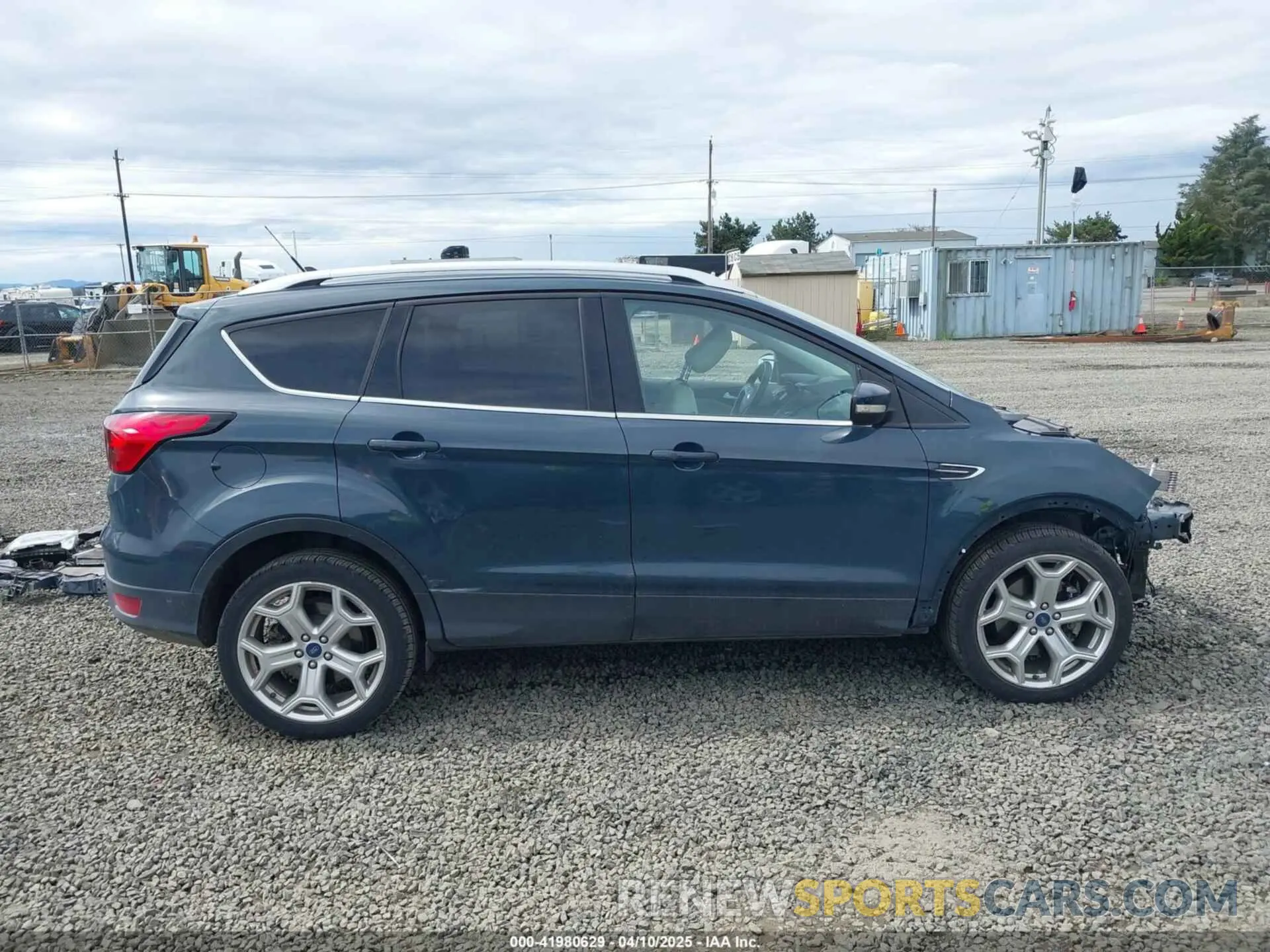 14 Photograph of a damaged car 1FMCU9J95KUC05369 FORD ESCAPE 2019