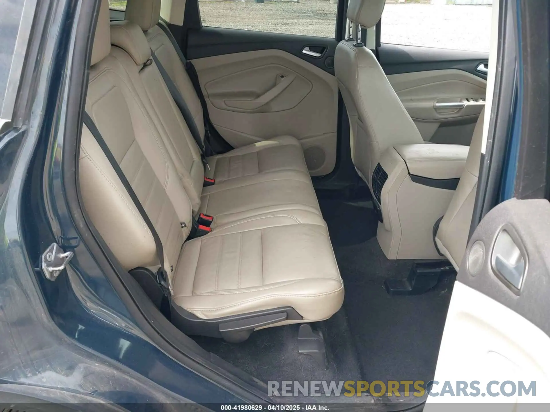 8 Photograph of a damaged car 1FMCU9J95KUC05369 FORD ESCAPE 2019