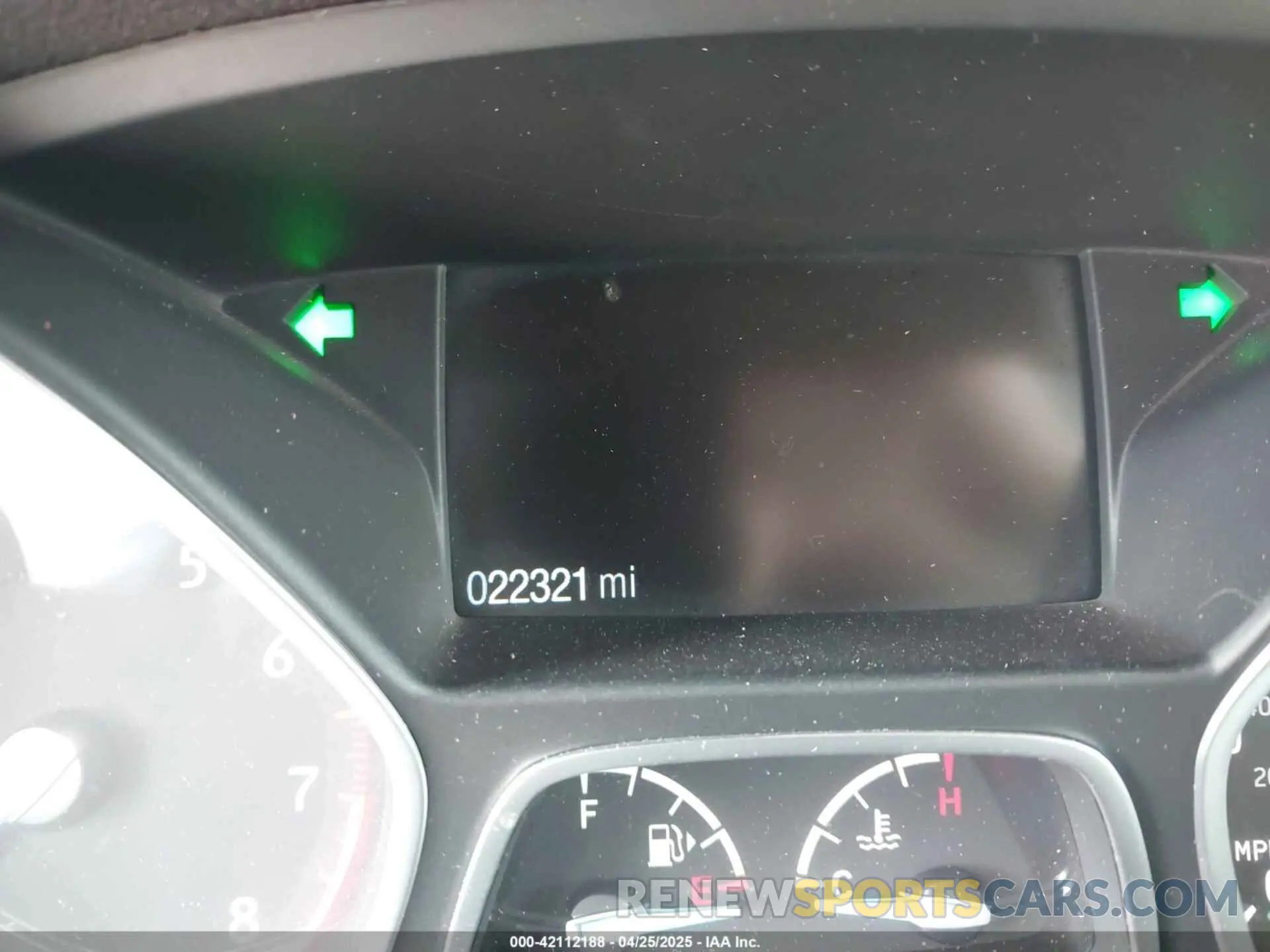 15 Photograph of a damaged car 1FMCU9J95KUC19062 FORD ESCAPE 2019