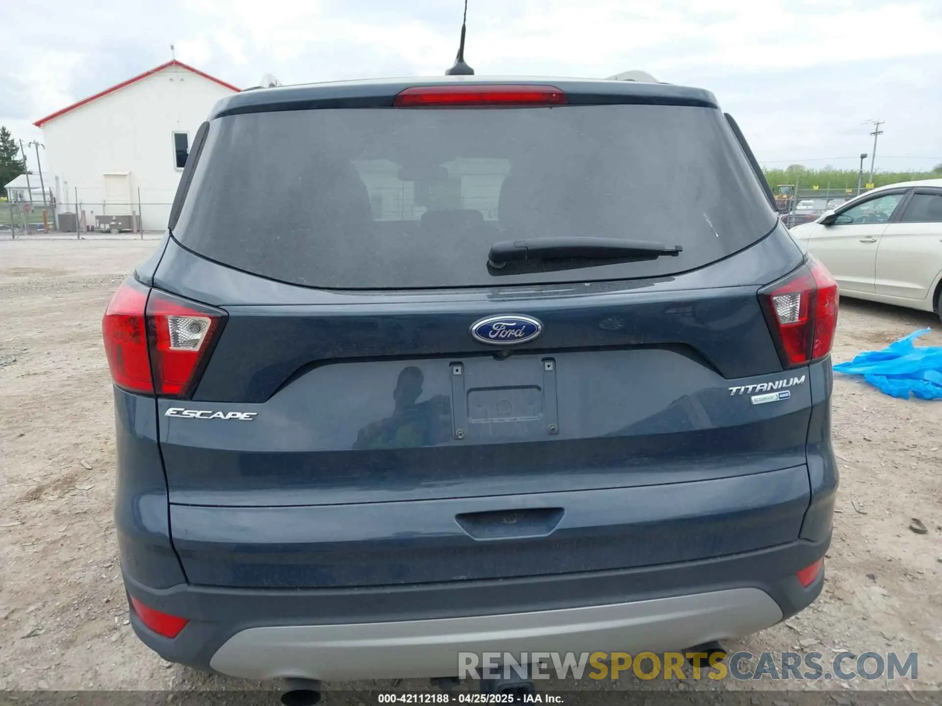 16 Photograph of a damaged car 1FMCU9J95KUC19062 FORD ESCAPE 2019