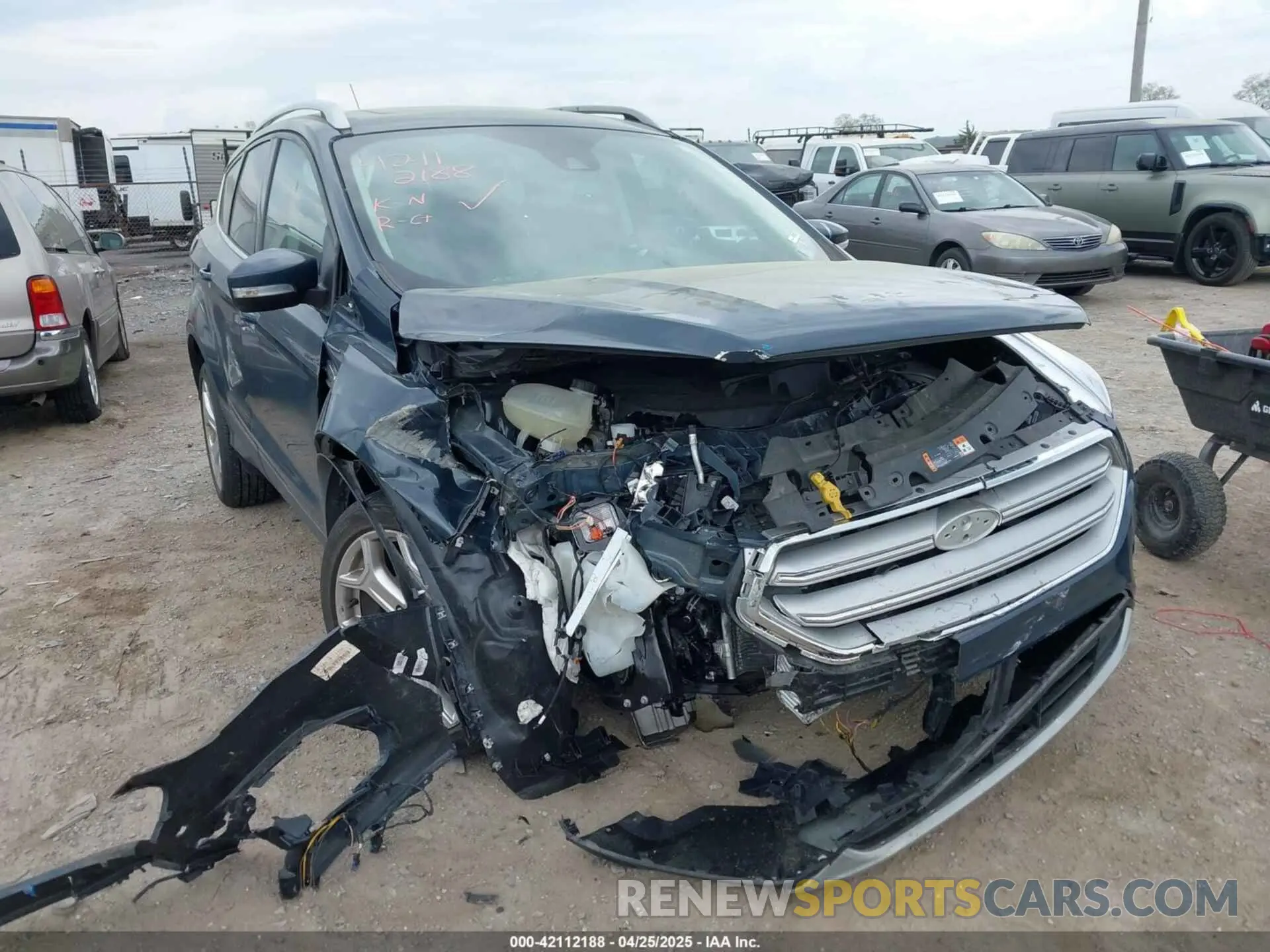 6 Photograph of a damaged car 1FMCU9J95KUC19062 FORD ESCAPE 2019