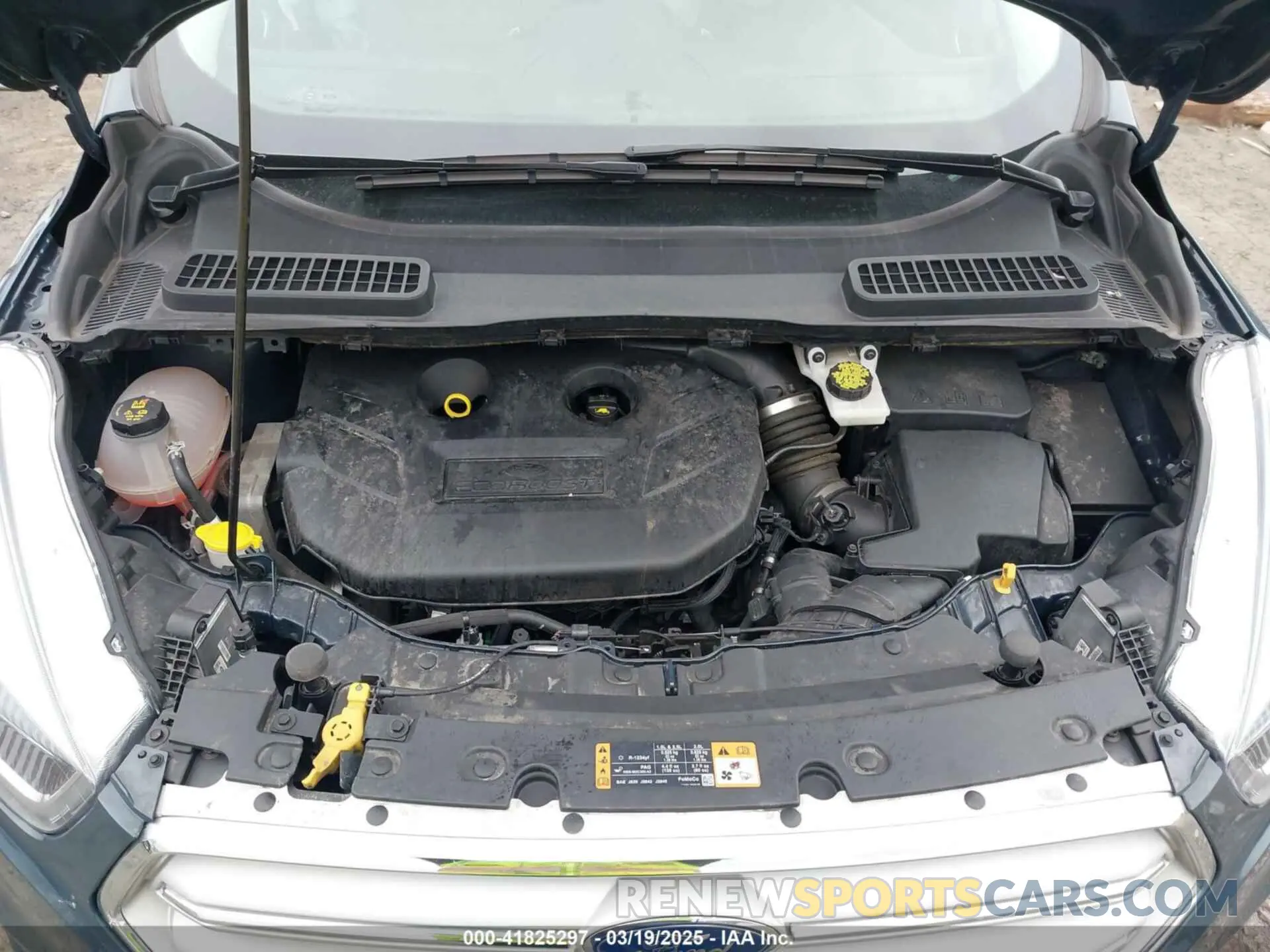 10 Photograph of a damaged car 1FMCU9J95KUC28621 FORD ESCAPE 2019