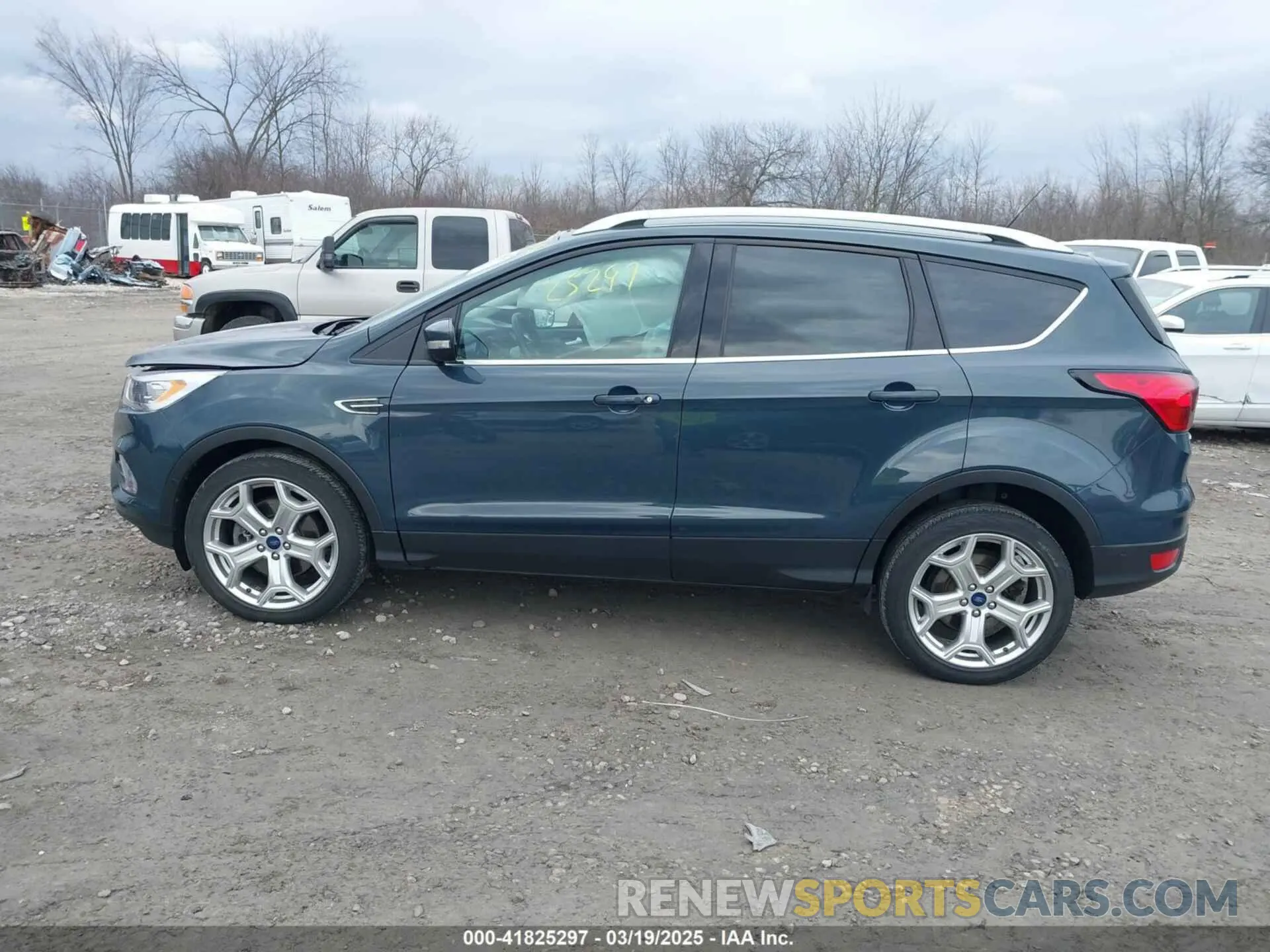 14 Photograph of a damaged car 1FMCU9J95KUC28621 FORD ESCAPE 2019