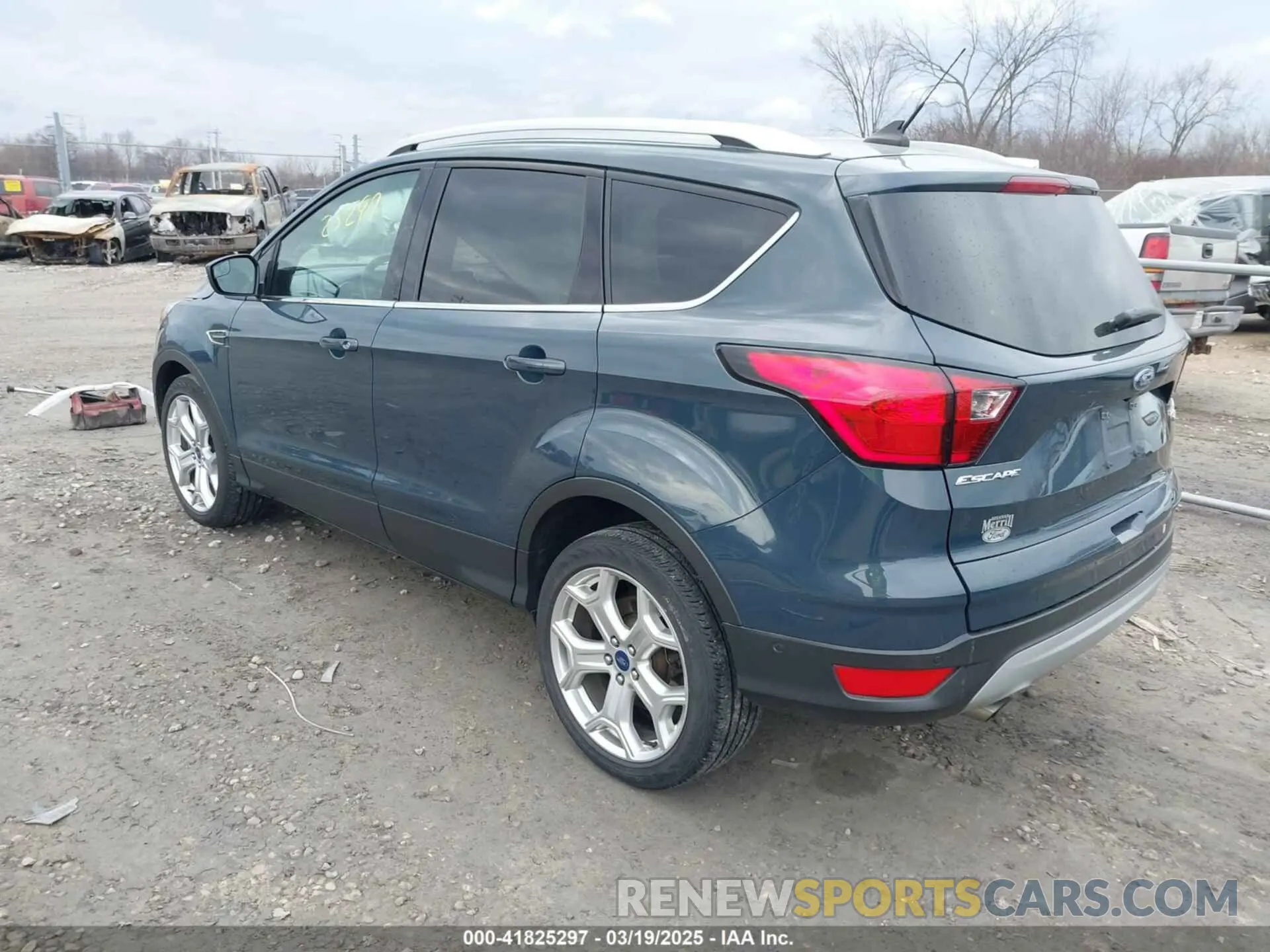 3 Photograph of a damaged car 1FMCU9J95KUC28621 FORD ESCAPE 2019