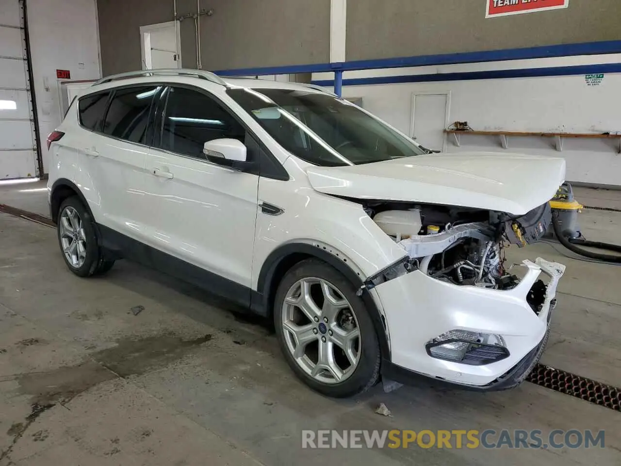 4 Photograph of a damaged car 1FMCU9J96KUC15909 FORD ESCAPE 2019