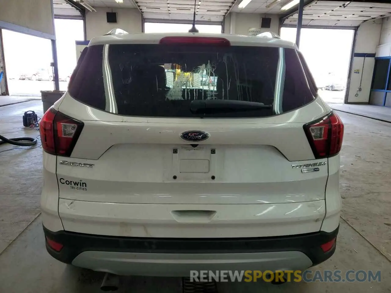 6 Photograph of a damaged car 1FMCU9J96KUC15909 FORD ESCAPE 2019