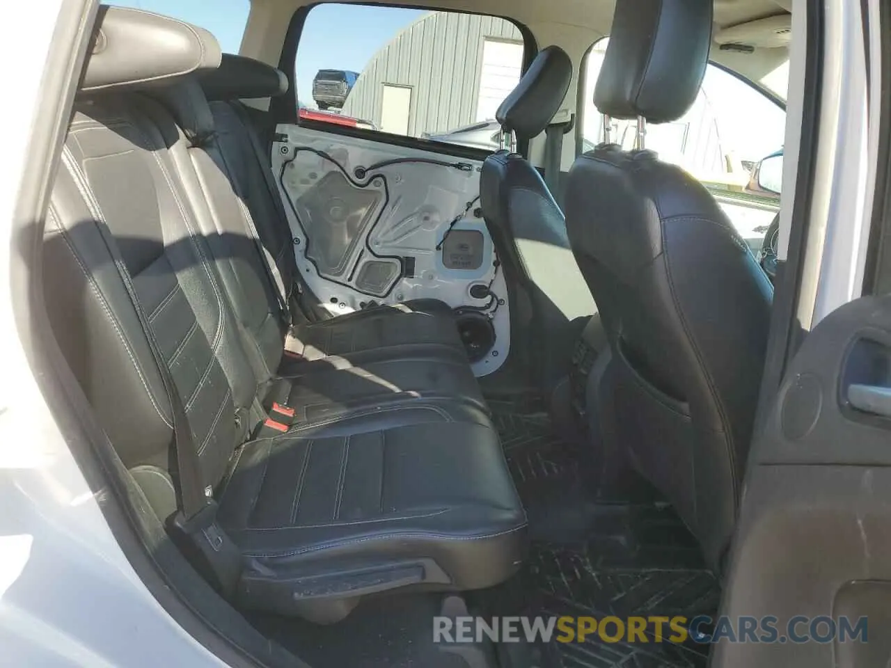 10 Photograph of a damaged car 1FMCU9J96KUC53527 FORD ESCAPE 2019