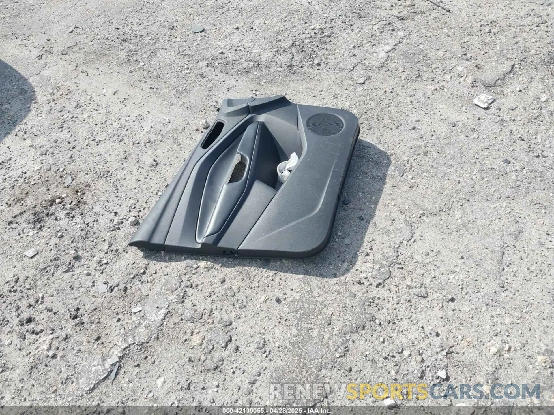 12 Photograph of a damaged car 1FMCU9J98KUA09510 FORD ESCAPE 2019