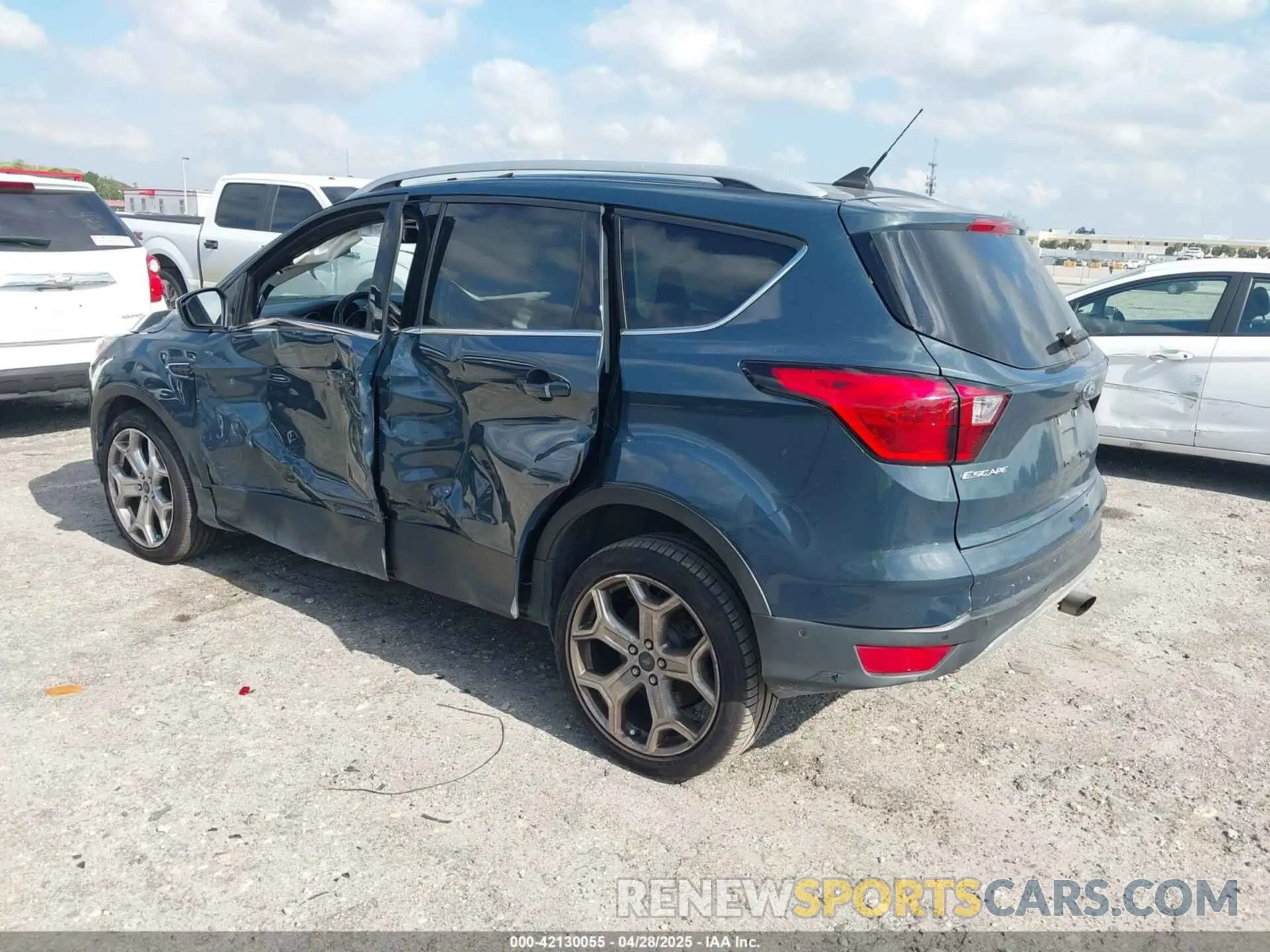 3 Photograph of a damaged car 1FMCU9J98KUA09510 FORD ESCAPE 2019