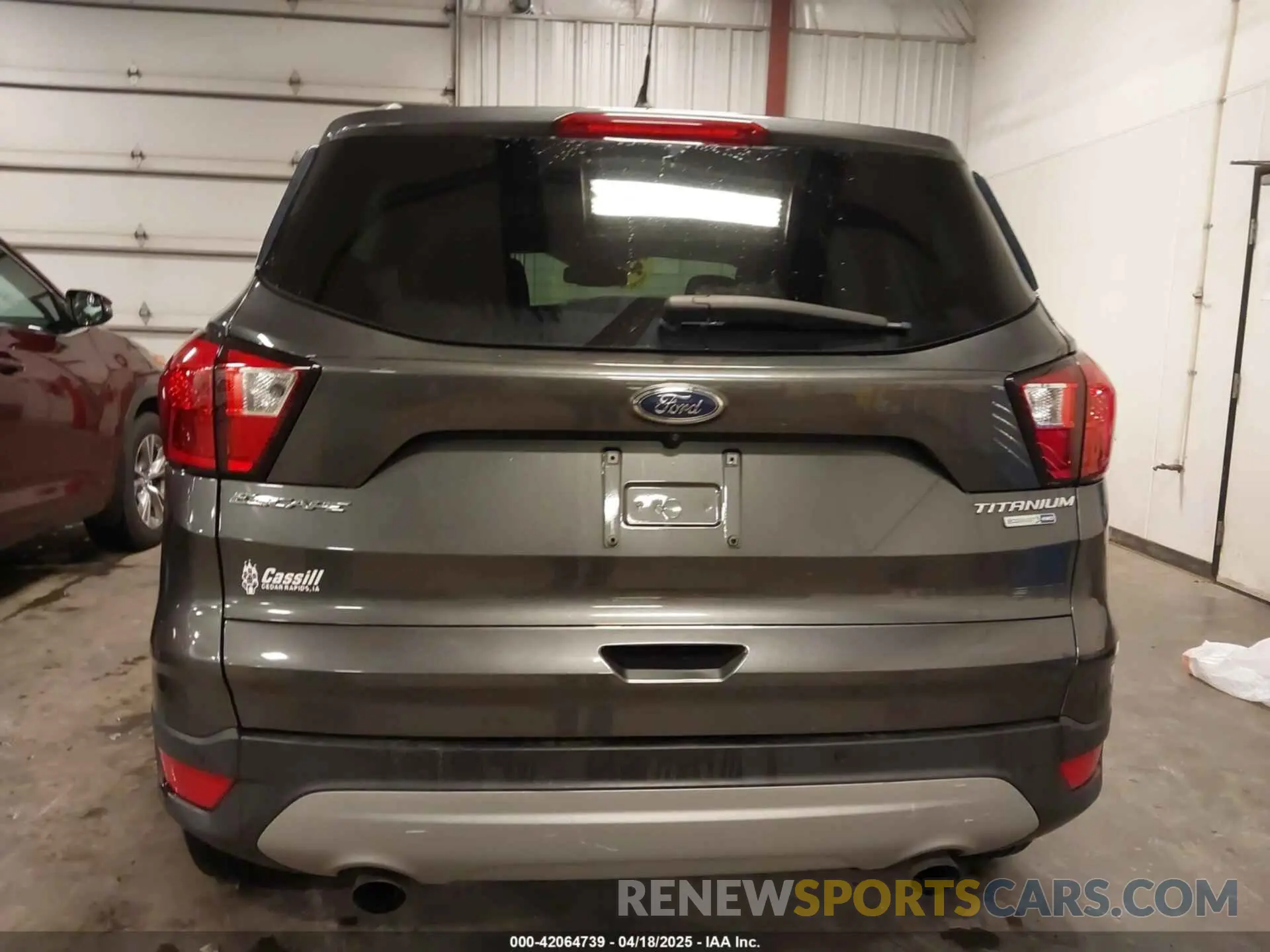 17 Photograph of a damaged car 1FMCU9J98KUB41991 FORD ESCAPE 2019