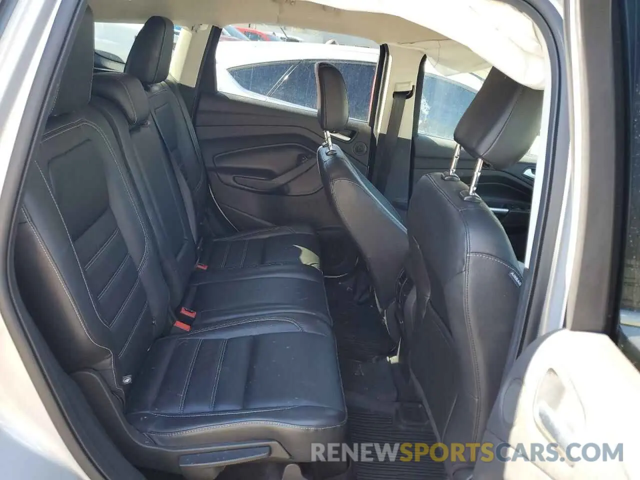 11 Photograph of a damaged car 1FMCU9J98KUB53669 FORD ESCAPE 2019